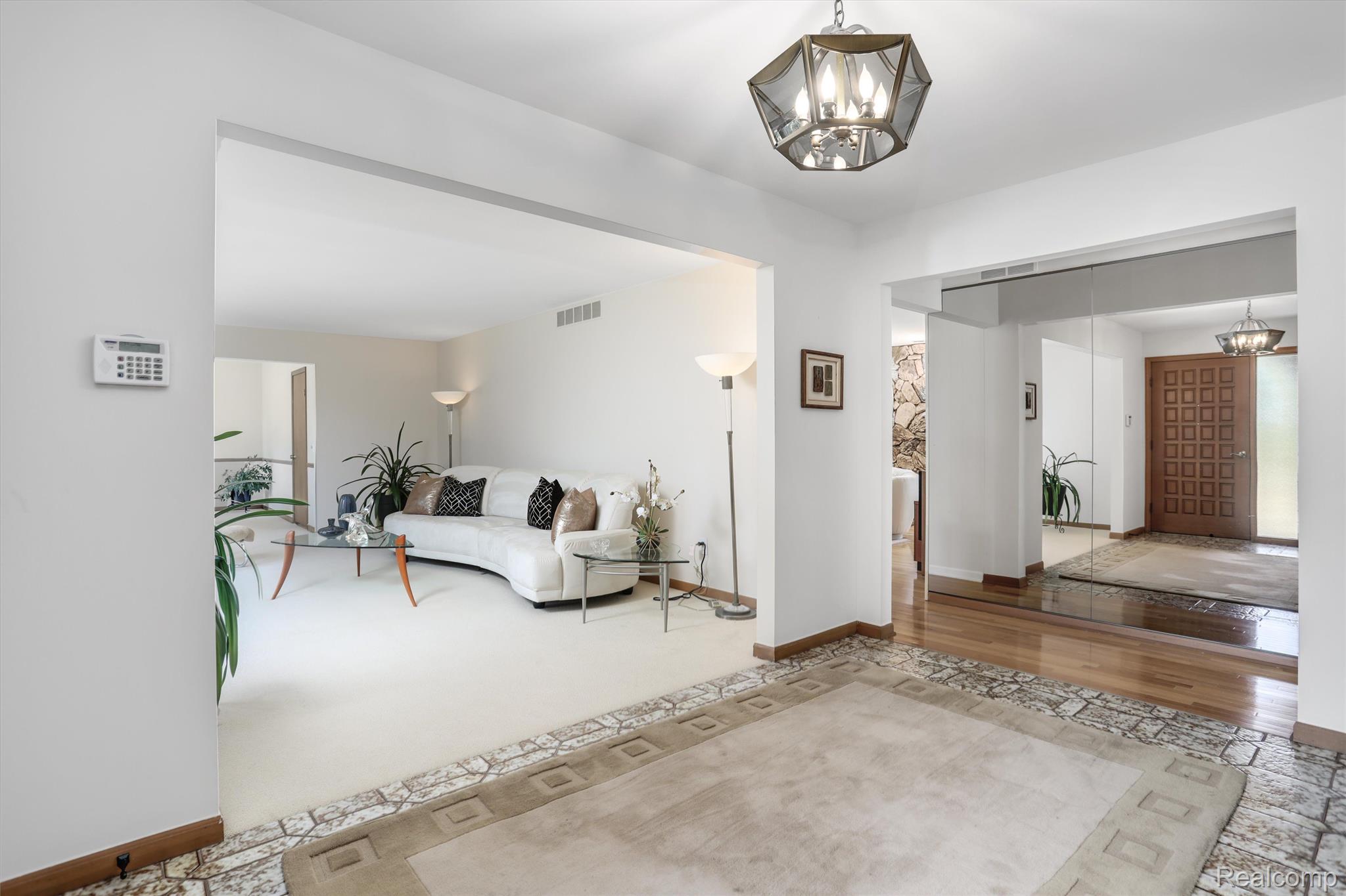 4007 WINTERSET Lane