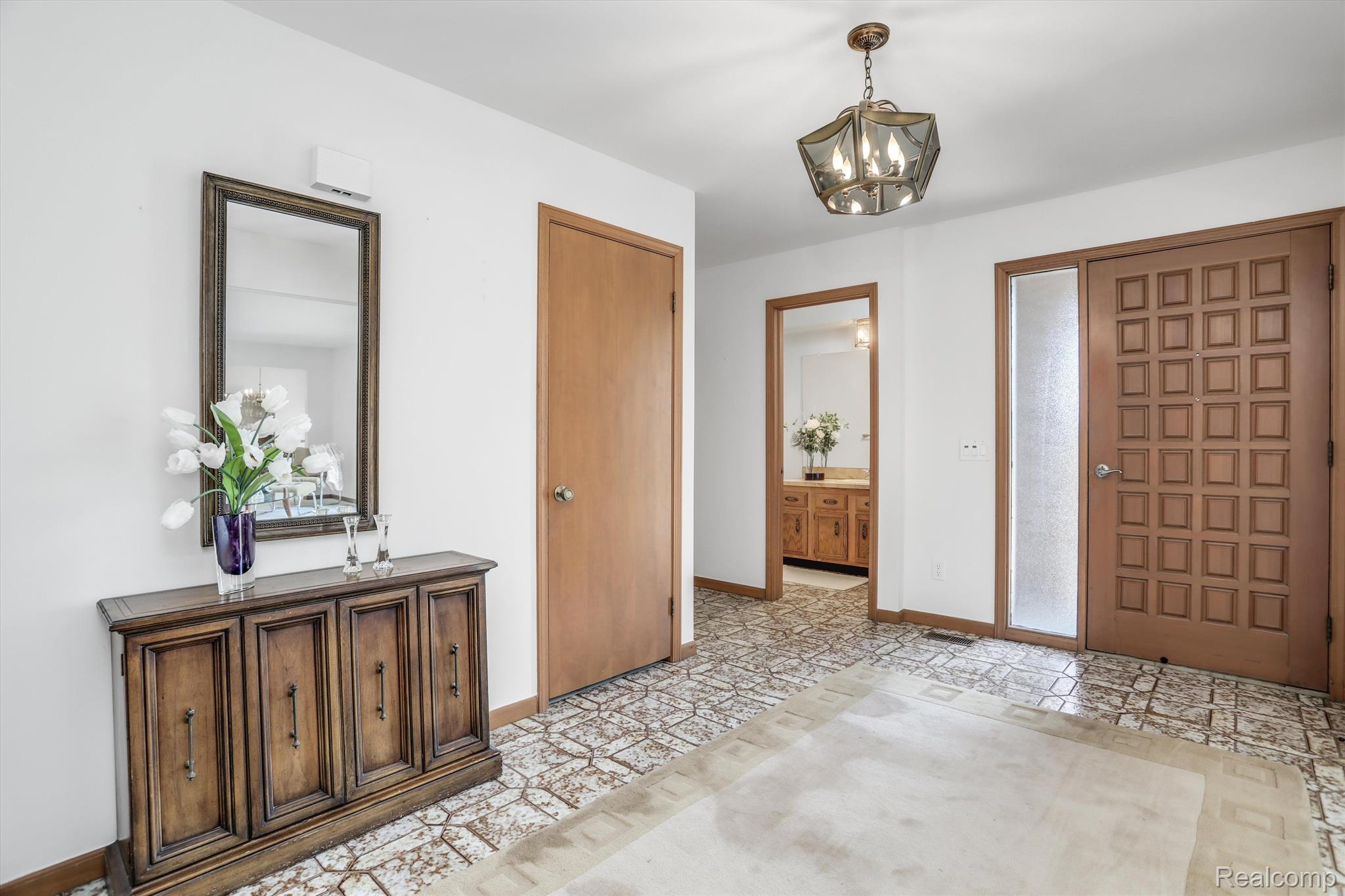 4007 WINTERSET Lane