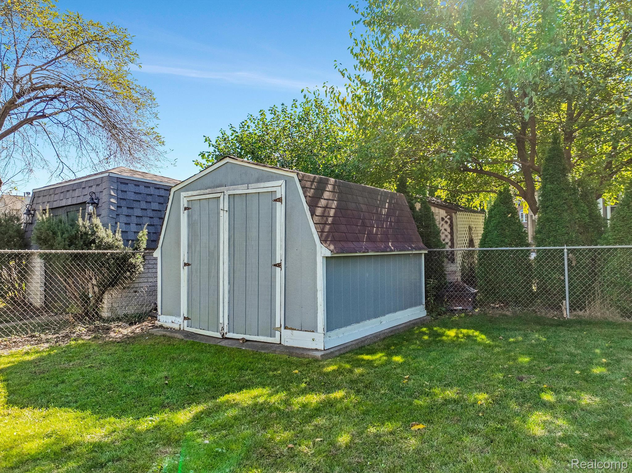 1750 BRIARWOOD Drive