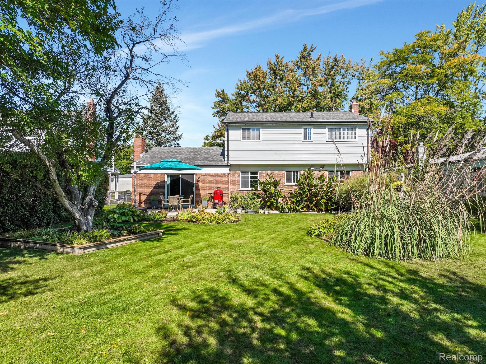 1750 BRIARWOOD Drive