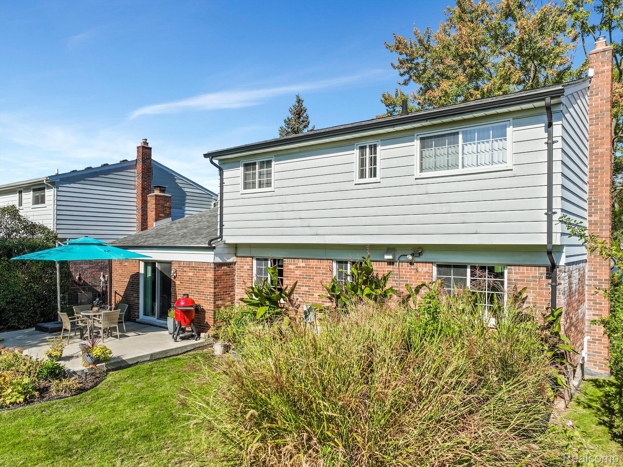 1750 BRIARWOOD Drive