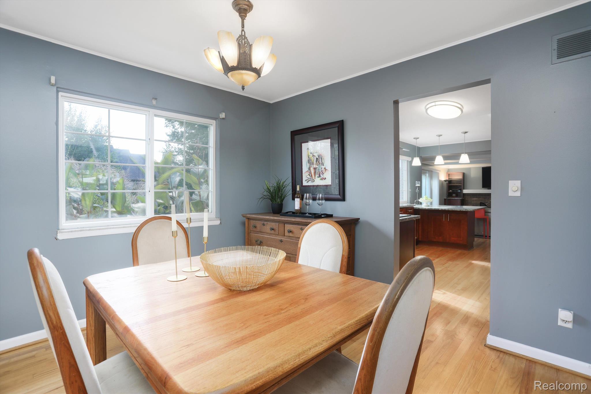 1750 BRIARWOOD Drive