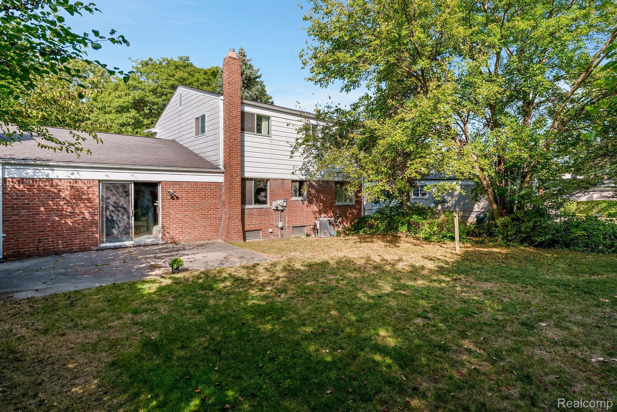 30140 WESTWOOD Drive