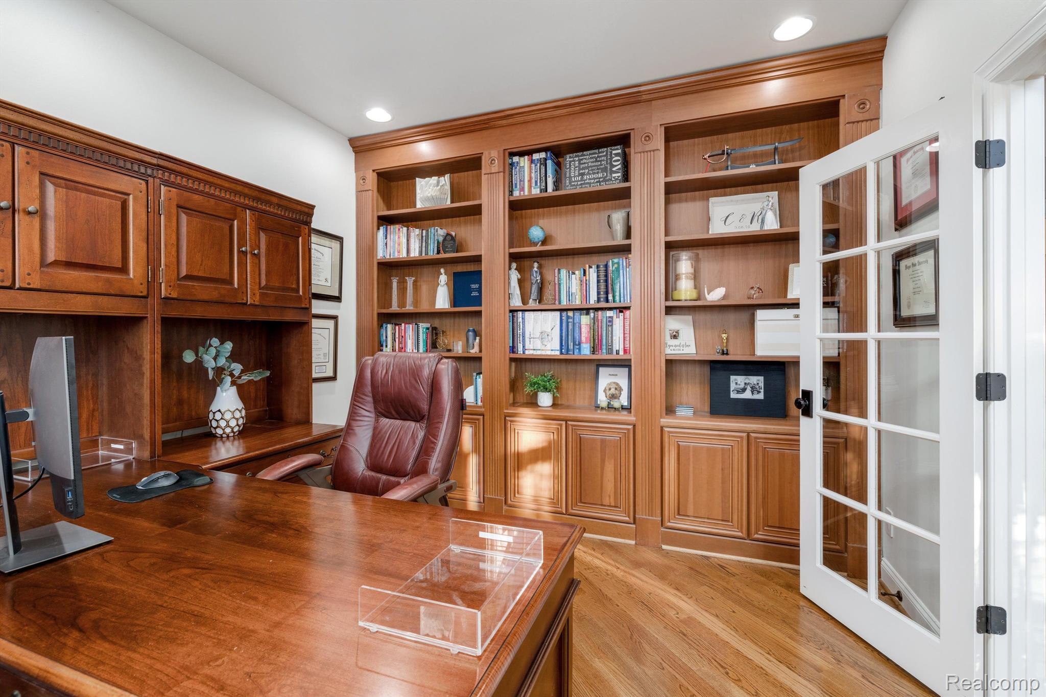 15316 BAY HILL Drive