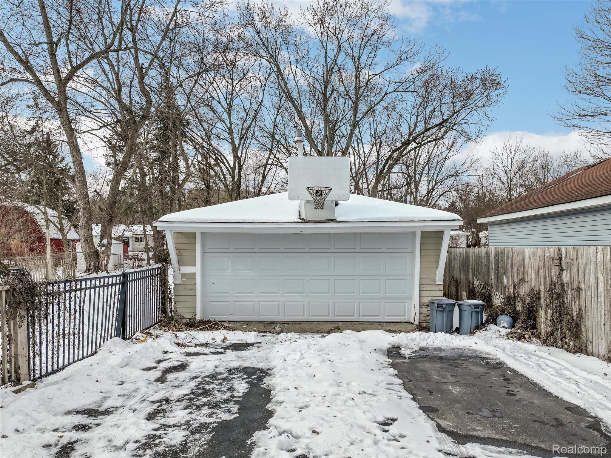 306 OAKMONT