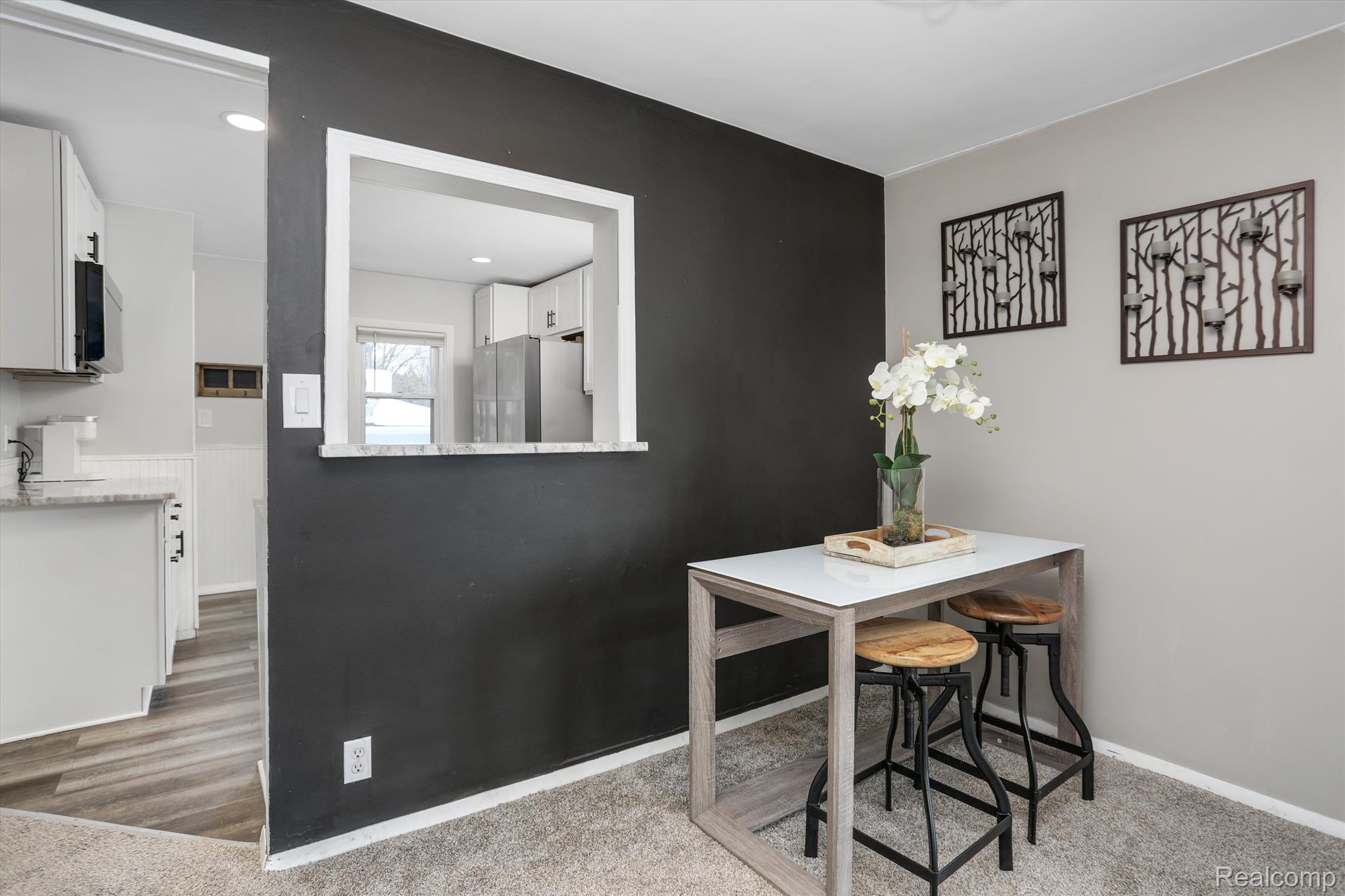 306 OAKMONT