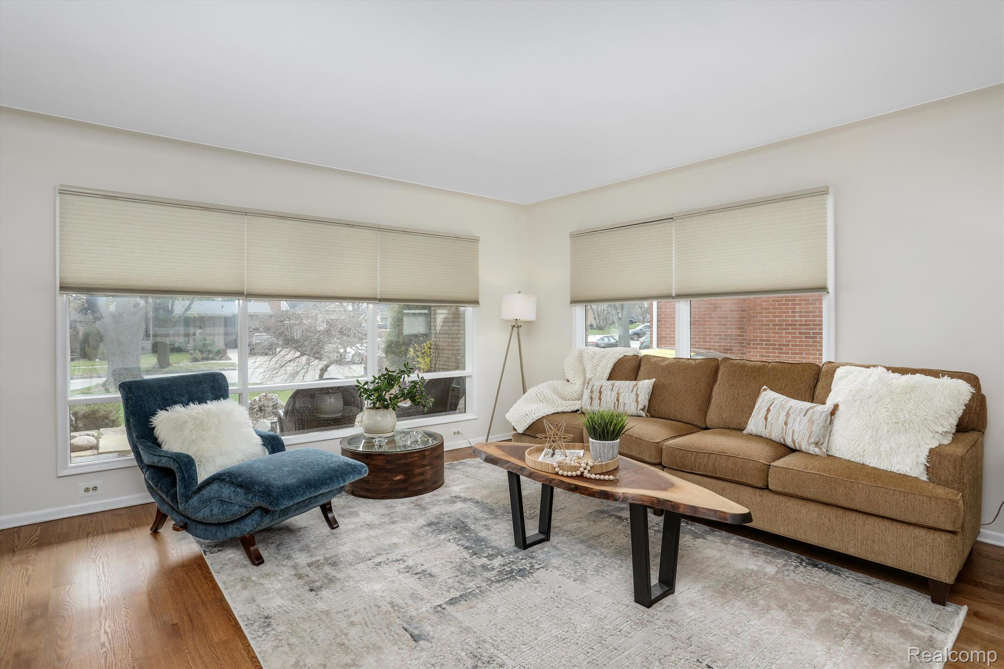 3918 AUBURN Drive