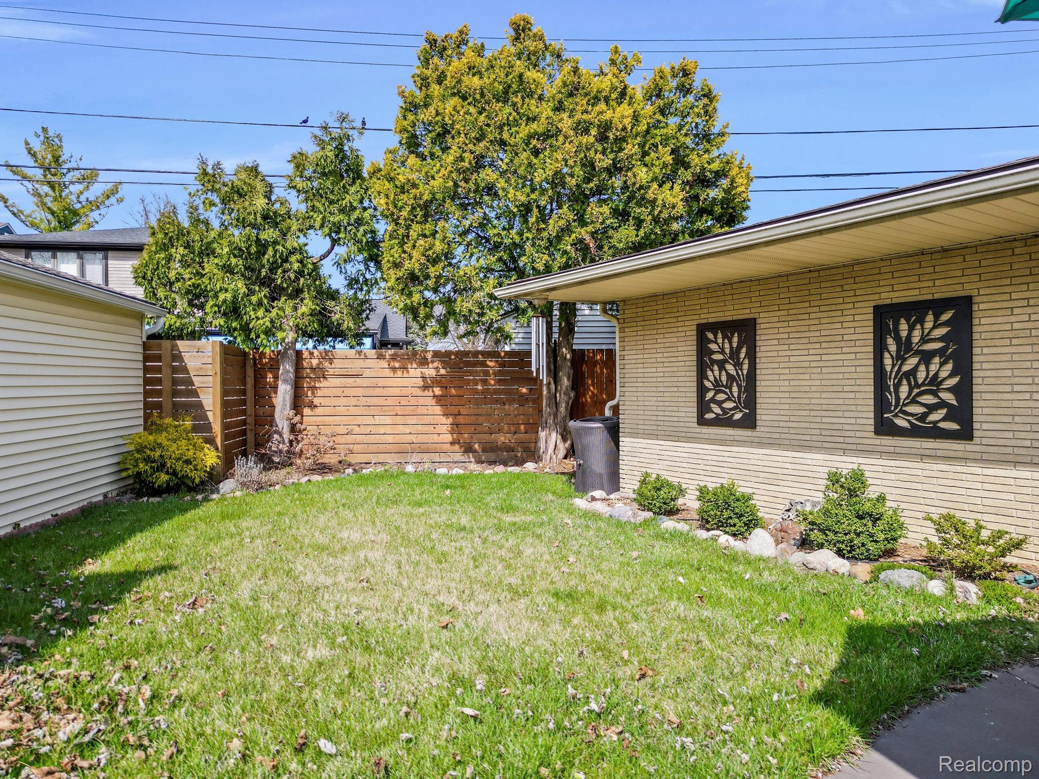 3918 AUBURN Drive