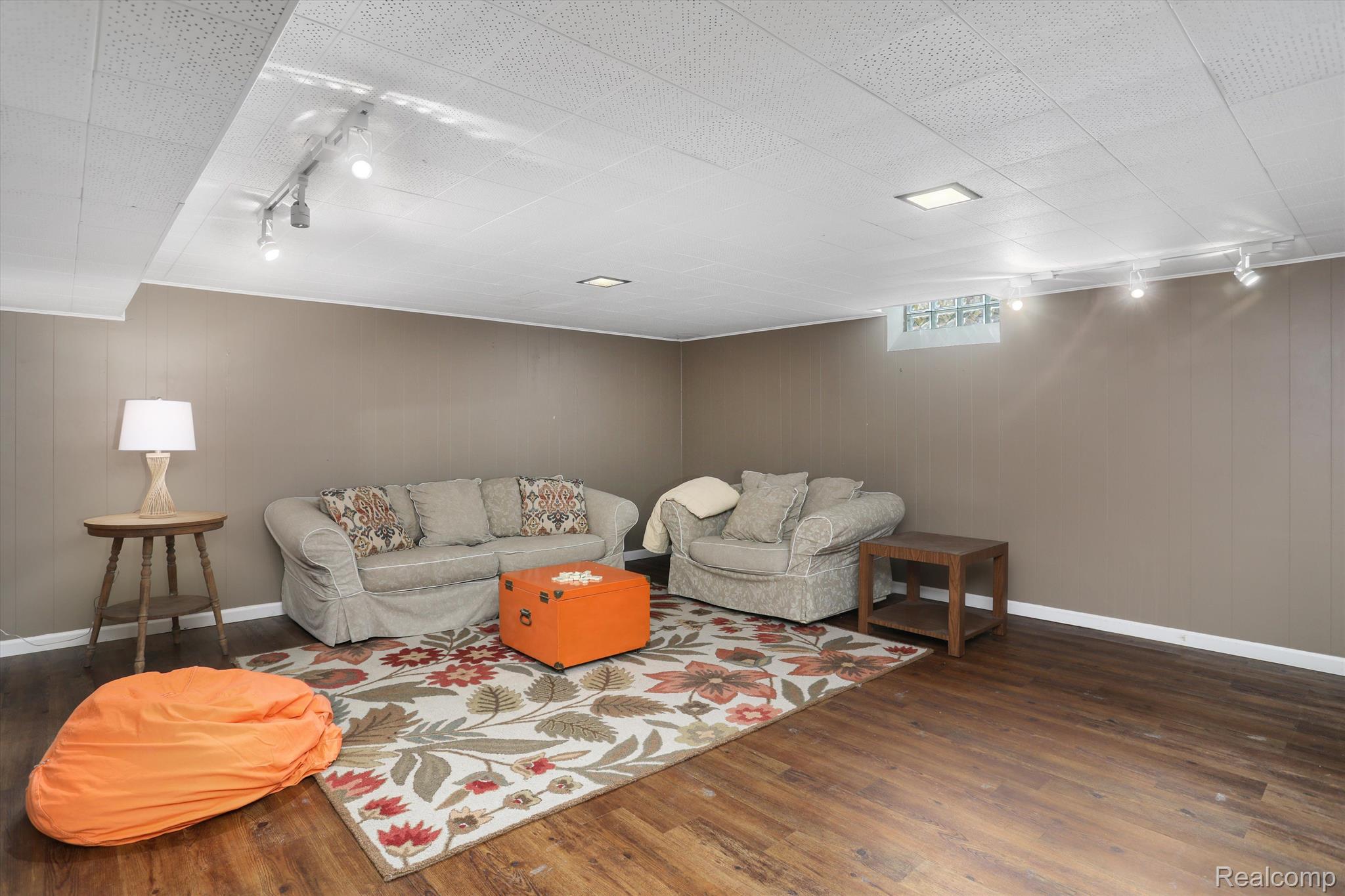 3918 AUBURN Drive