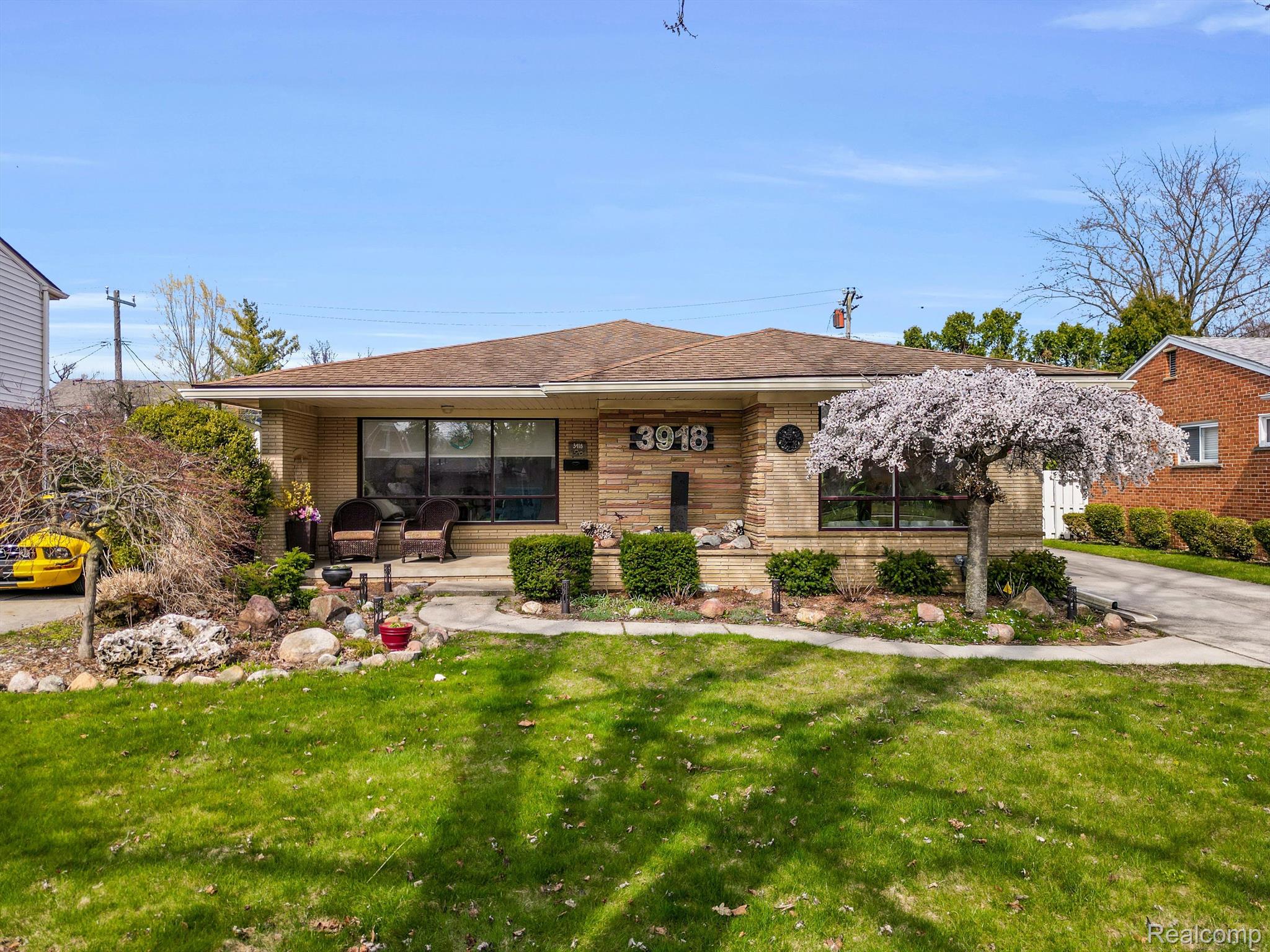 3918 AUBURN Drive