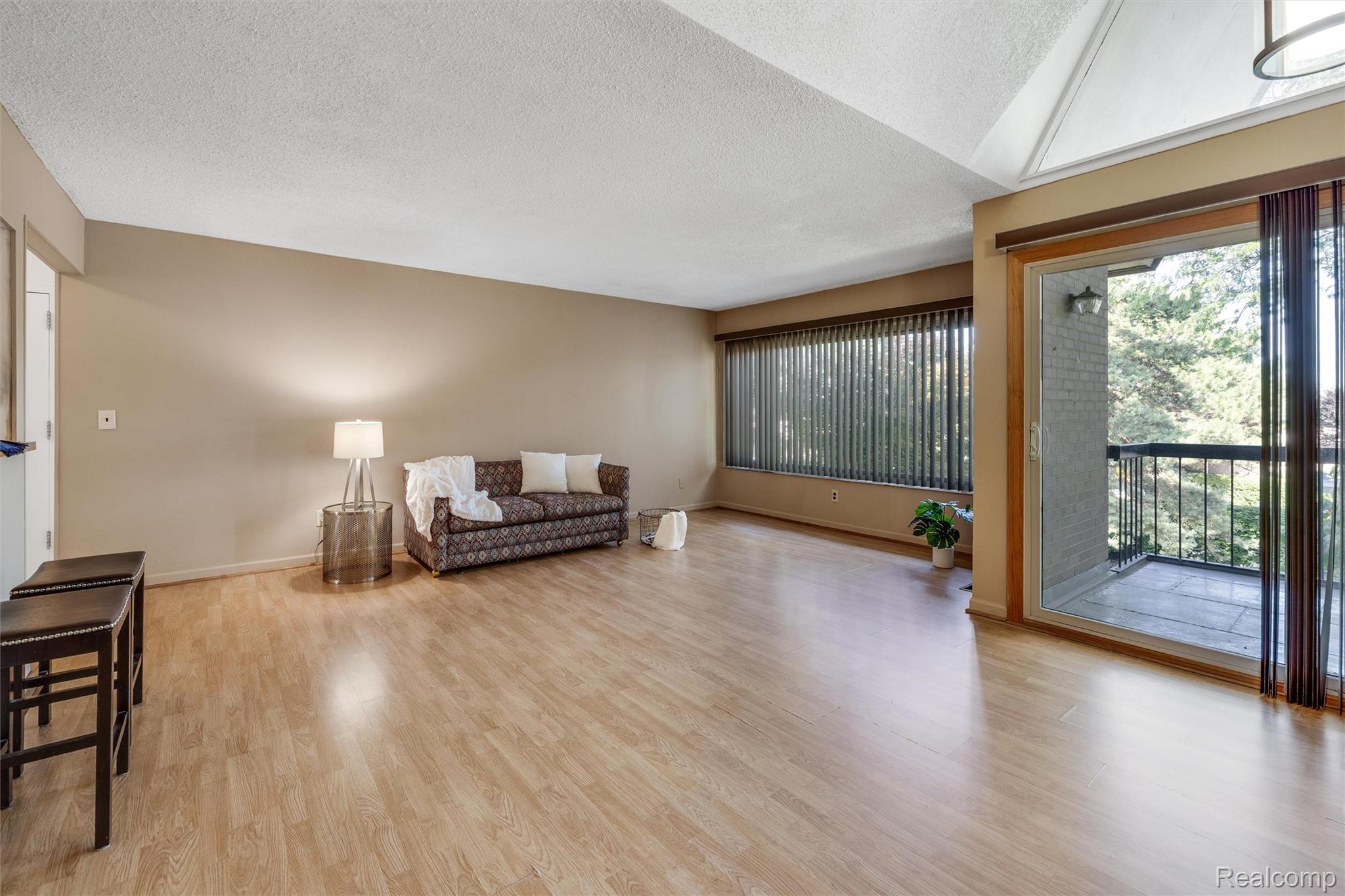 1975 Klingensmith Road 25