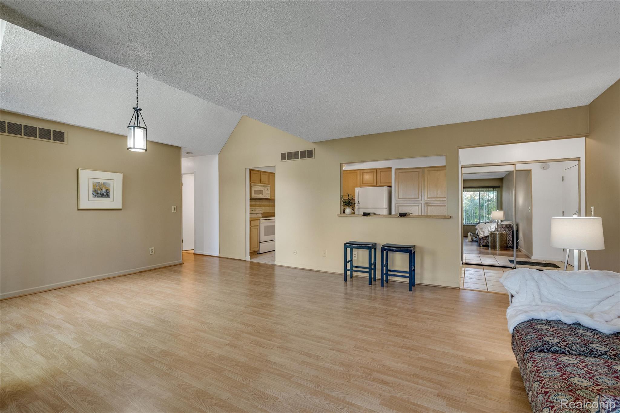 1975 Klingensmith Road 25