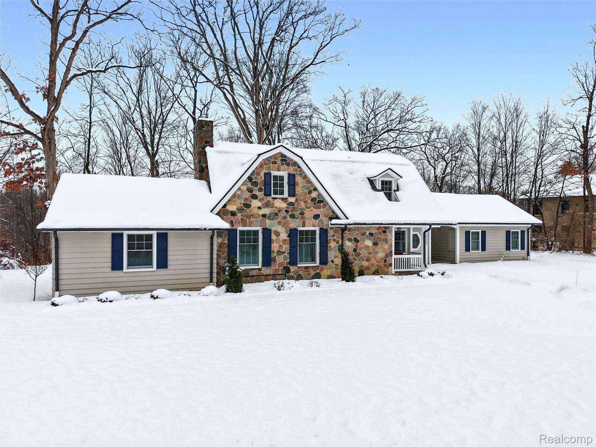 24924 Riverwood Drive