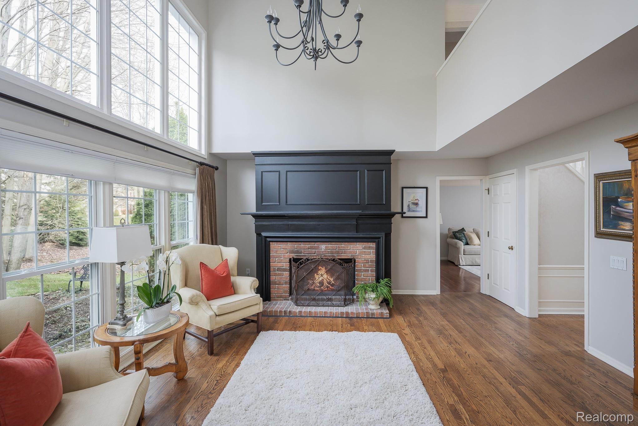 2456 Westwood Drive