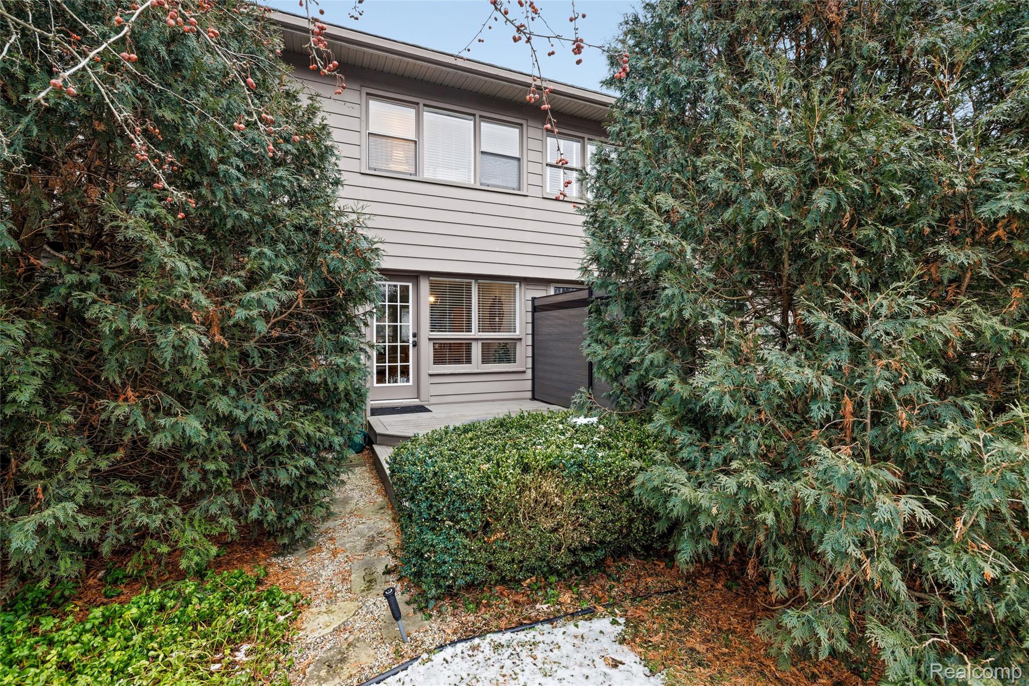 1065 N N Old Woodward Avenue