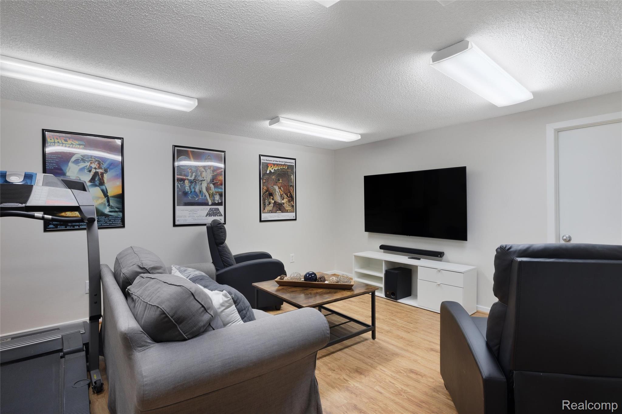 1065 N N Old Woodward Avenue