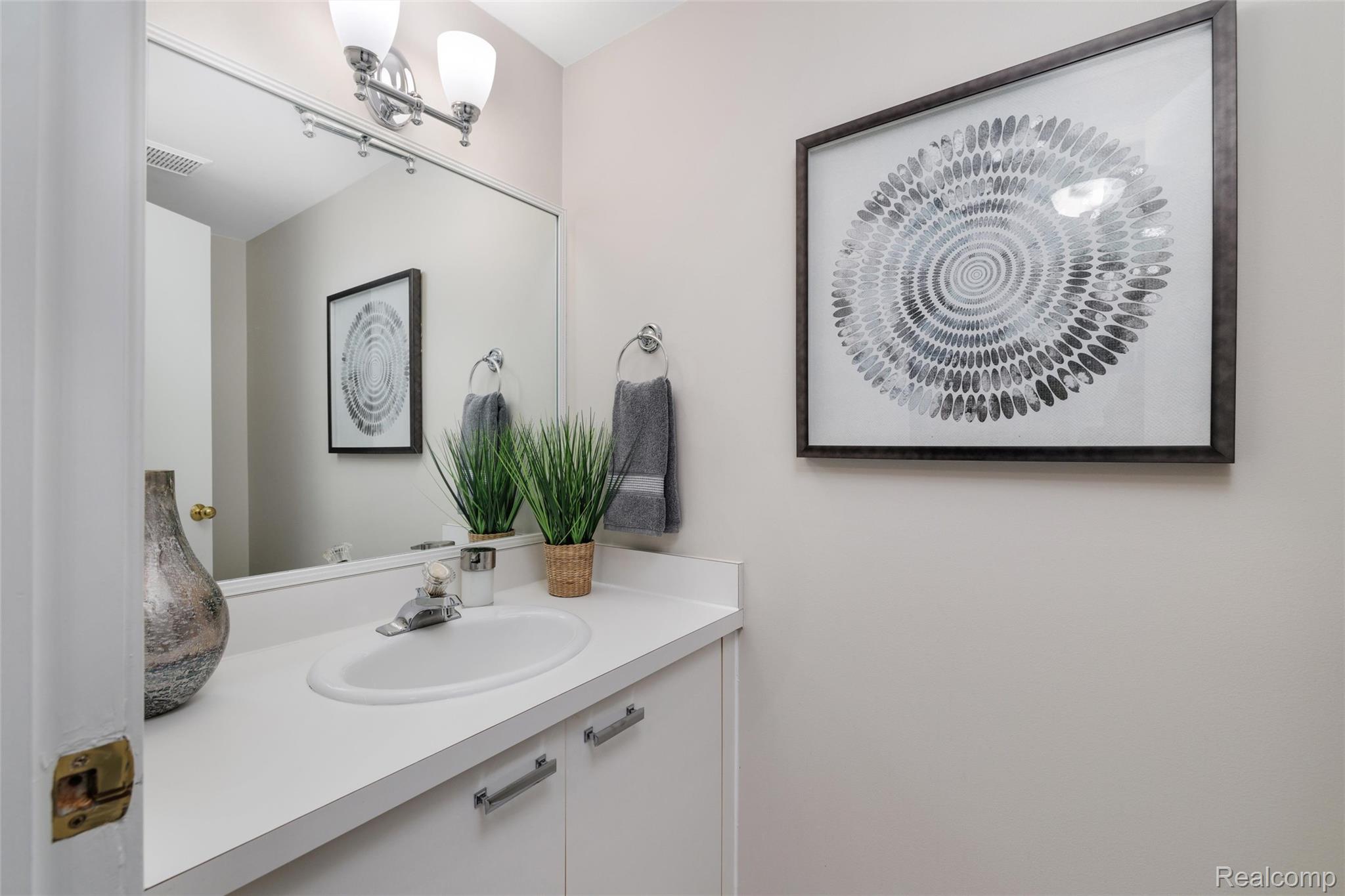 1065 N N Old Woodward Avenue