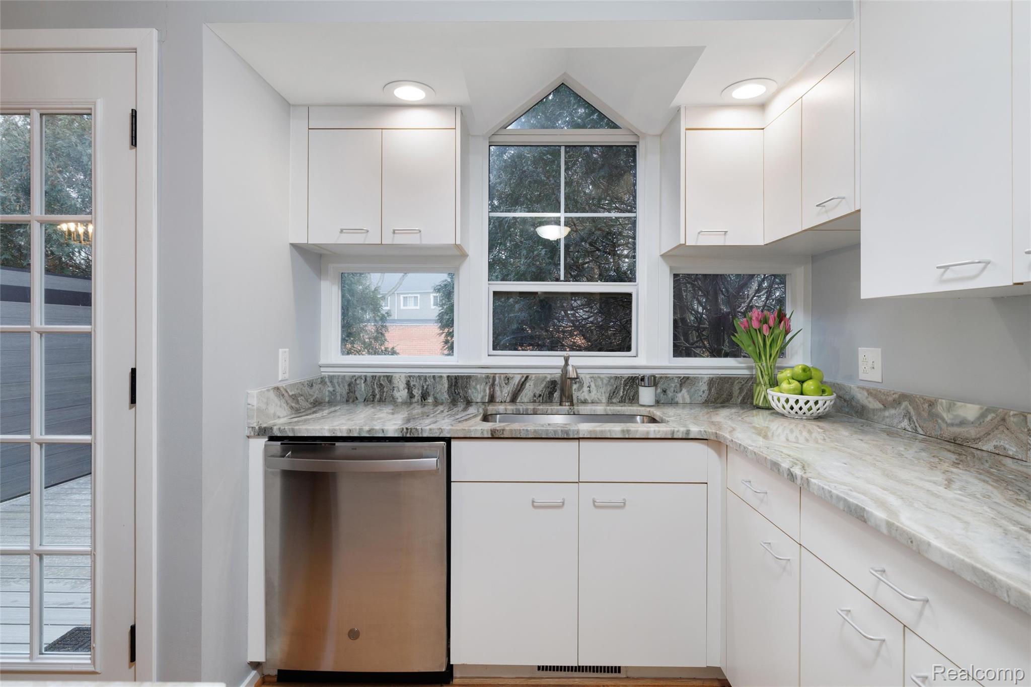 1065 N N Old Woodward Avenue