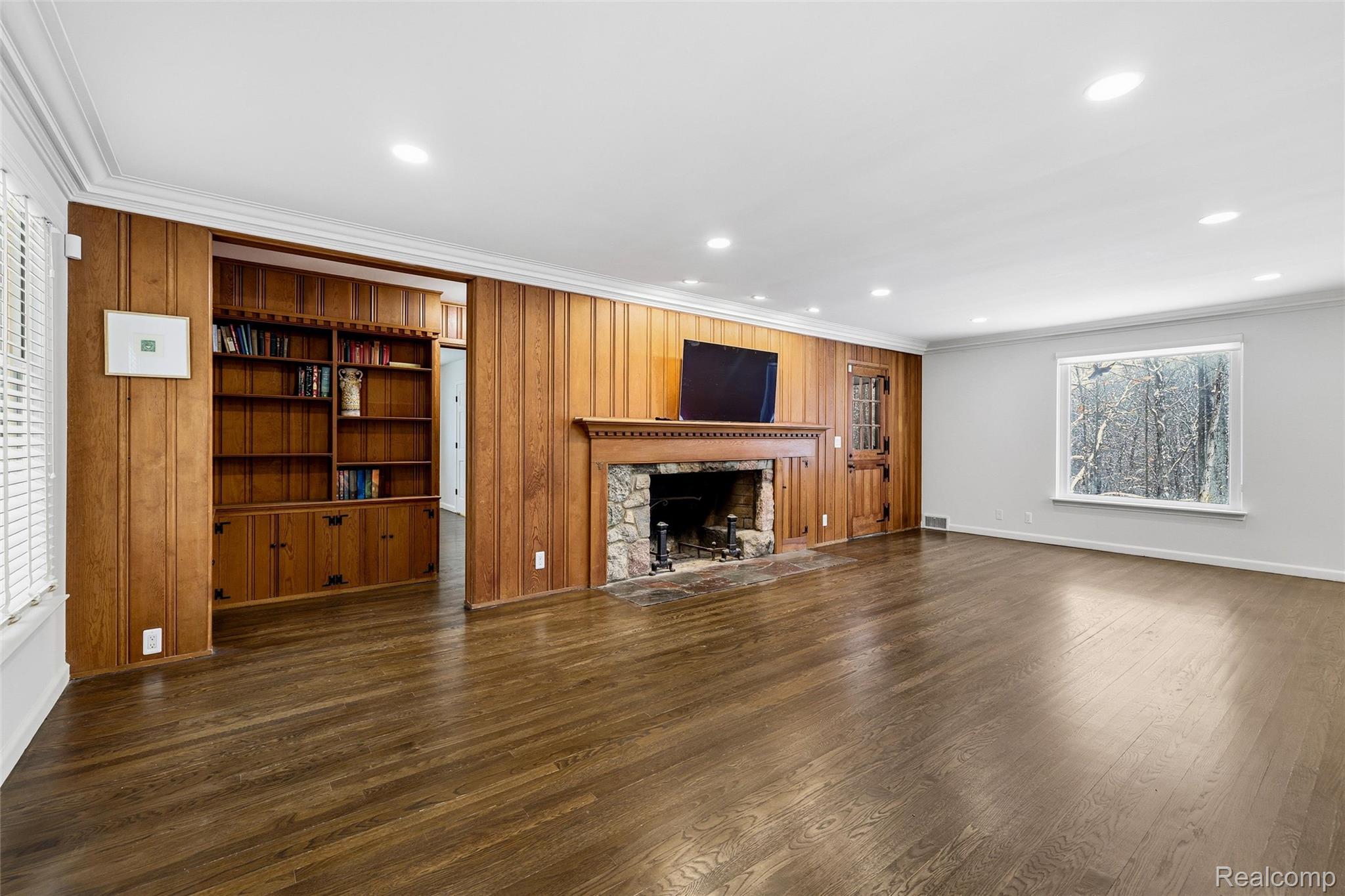 24924 Riverwood Drive