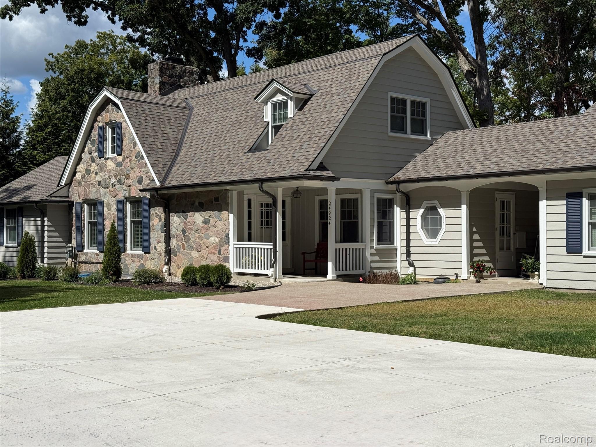 24924 Riverwood Drive