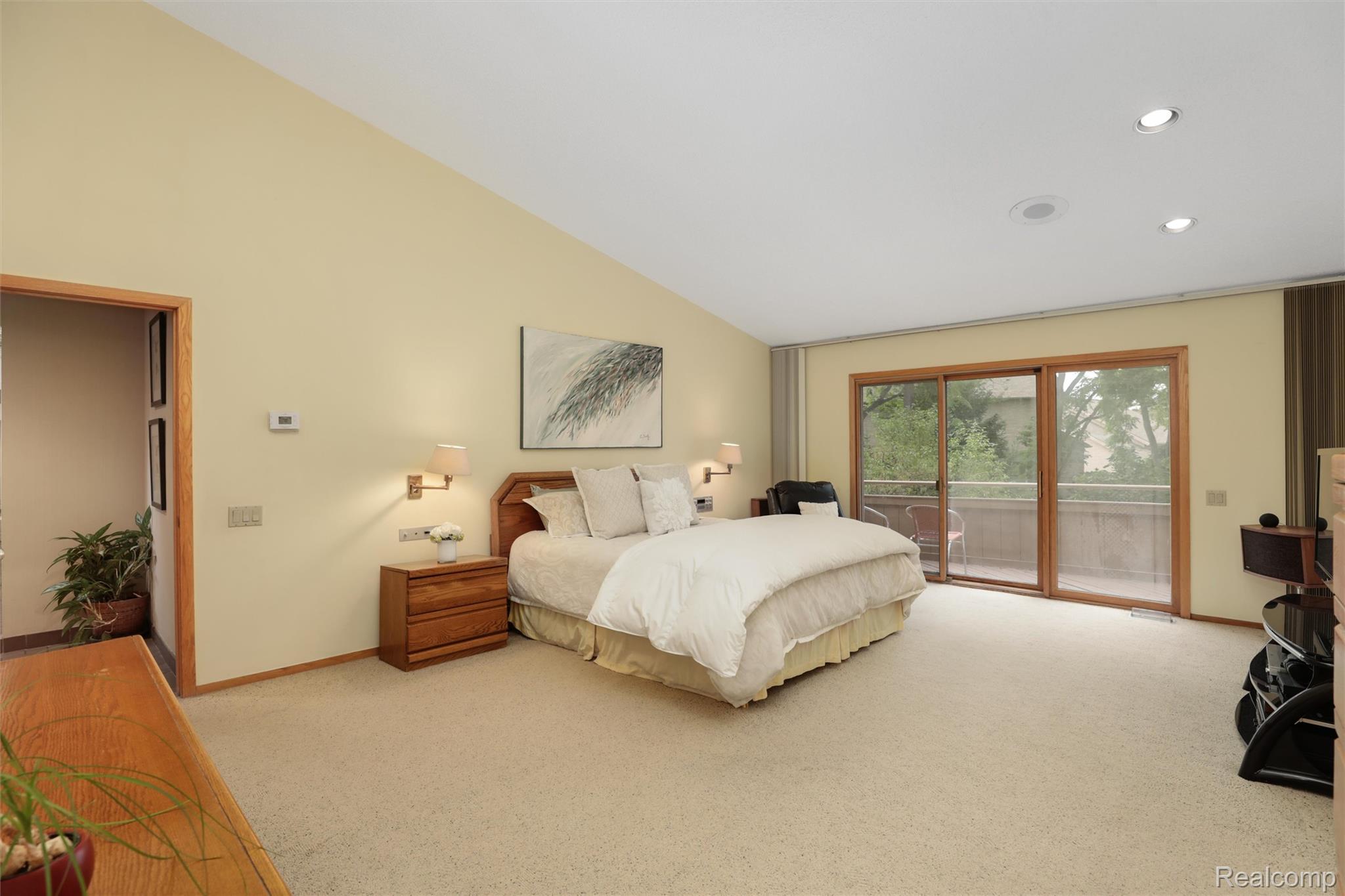 4972 Champlain Circle