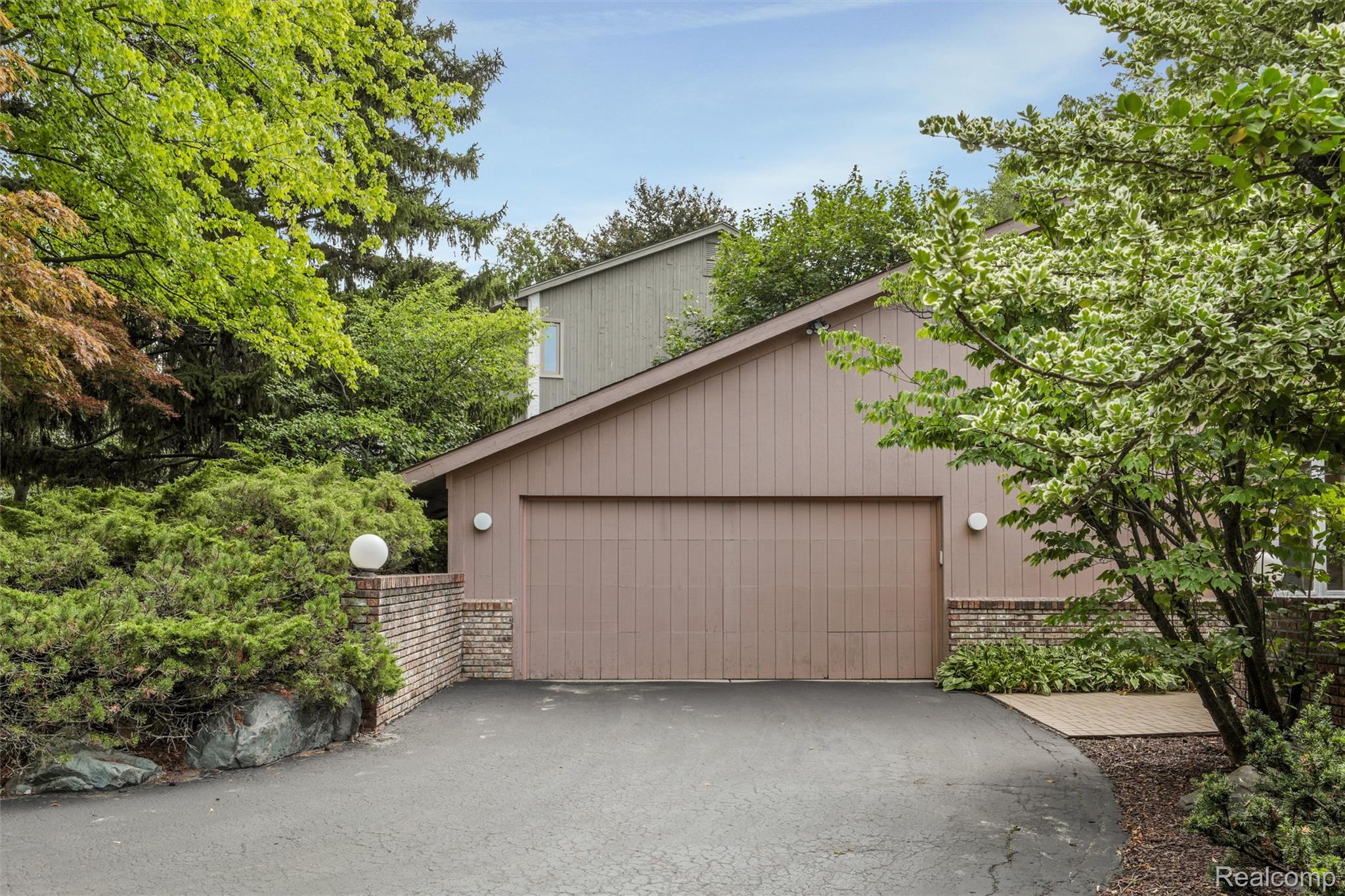 4972 Champlain Circle