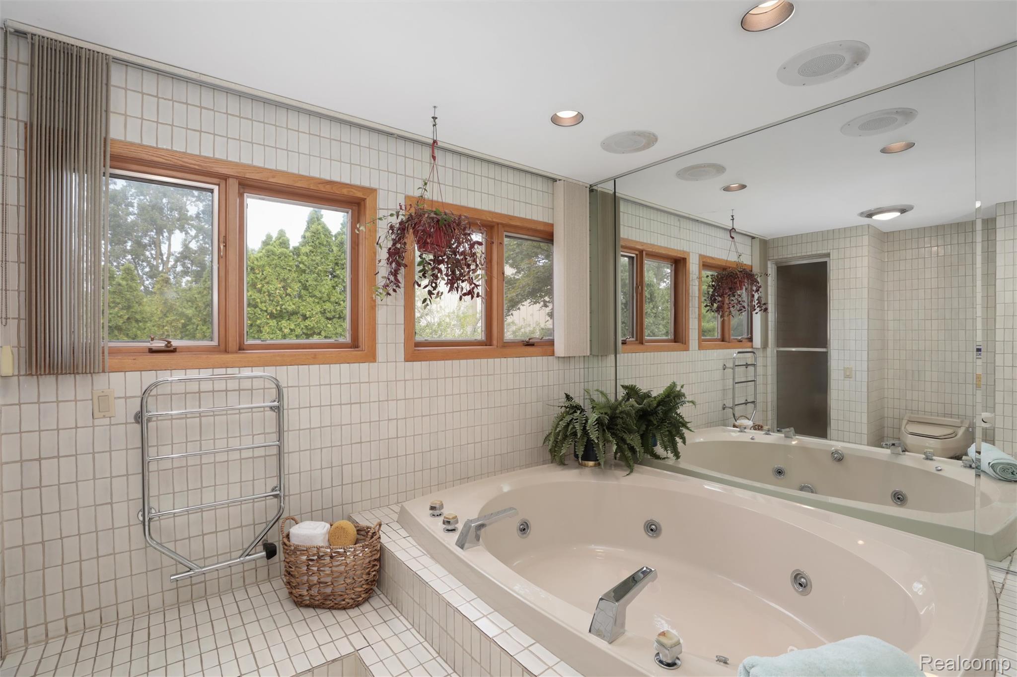 4972 Champlain Circle