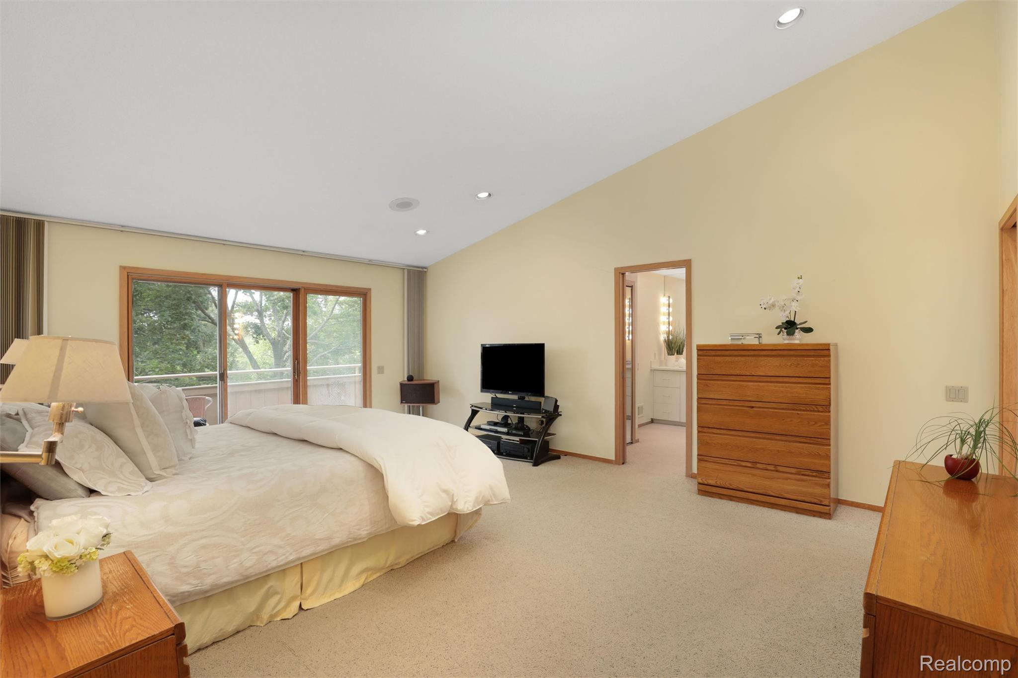 4972 Champlain Circle