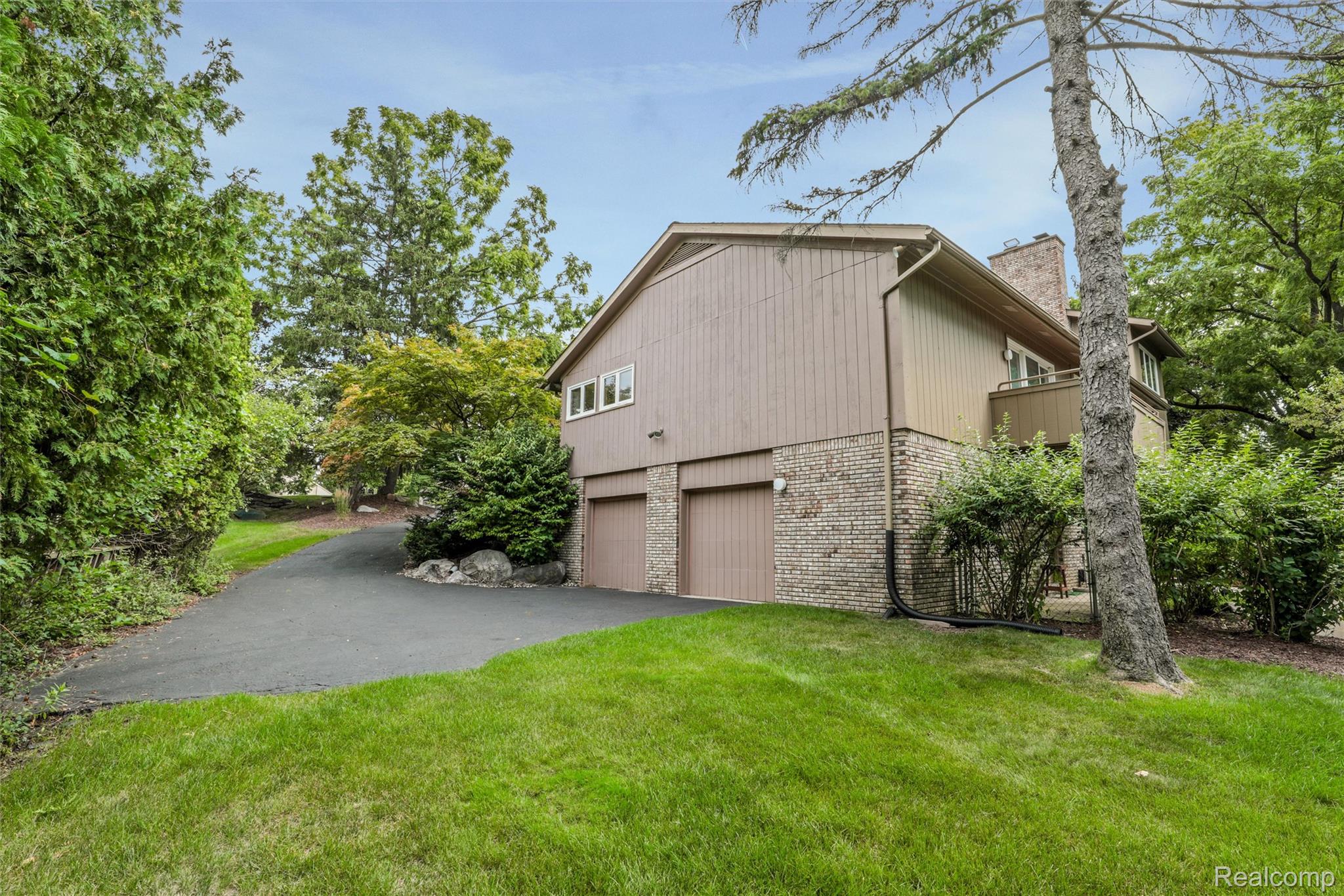 4972 Champlain Circle