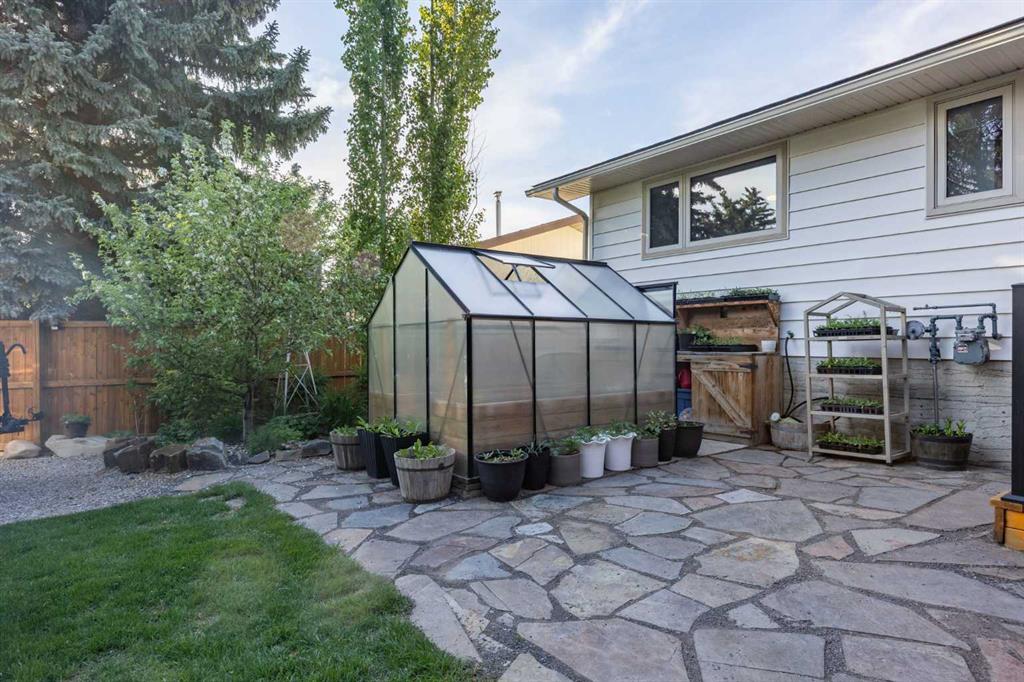 111 Silvergrove Green NW