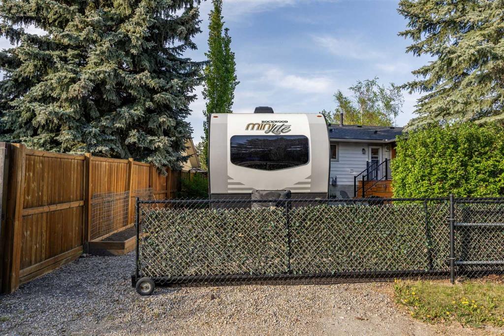 111 Silvergrove Green NW
