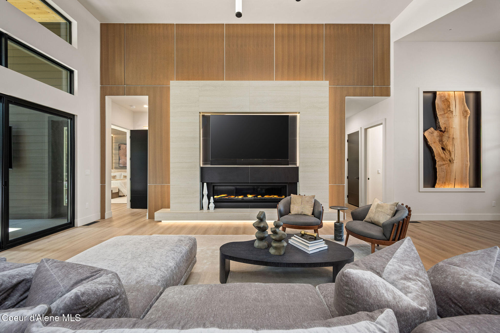 L6 B8 W Winray Drive