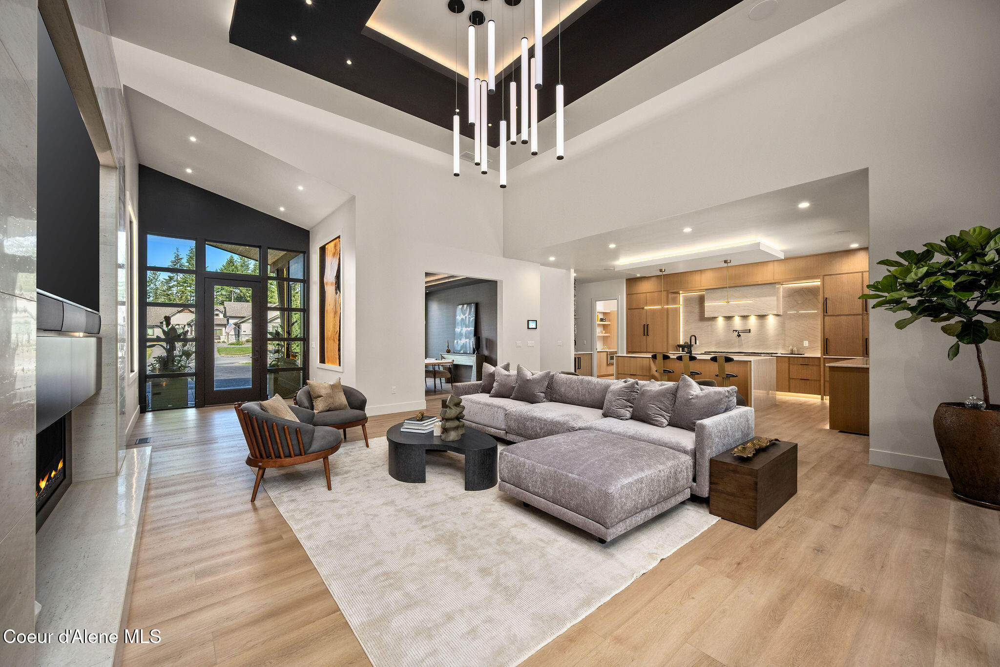 L6 B8 W Winray Drive
