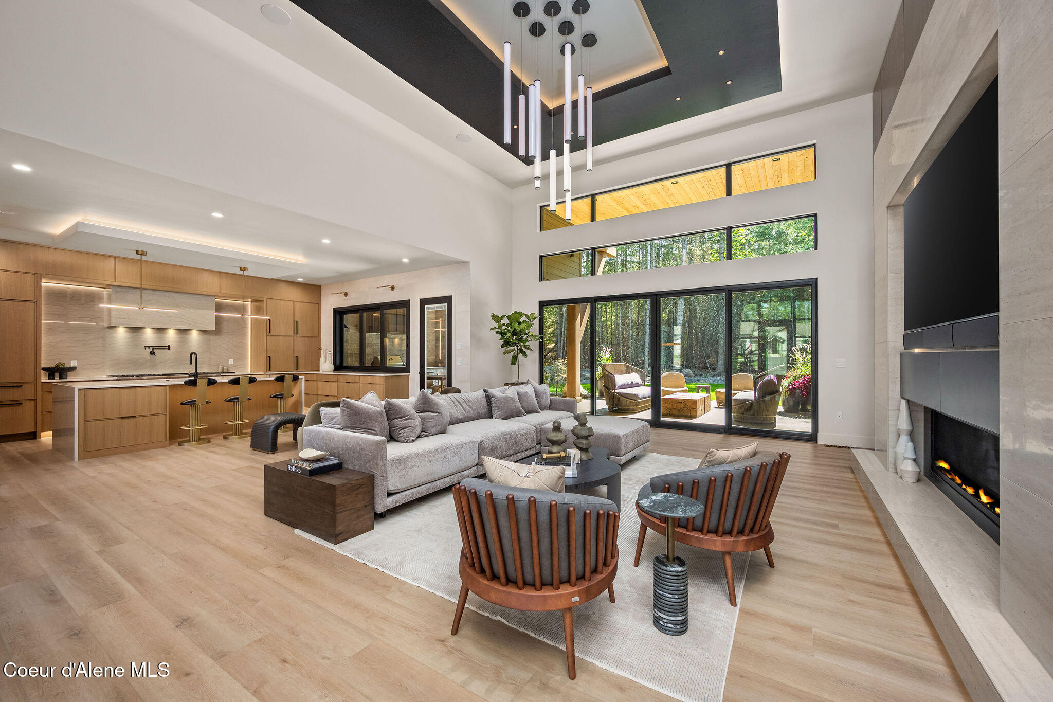 L6 B8 W Winray Drive