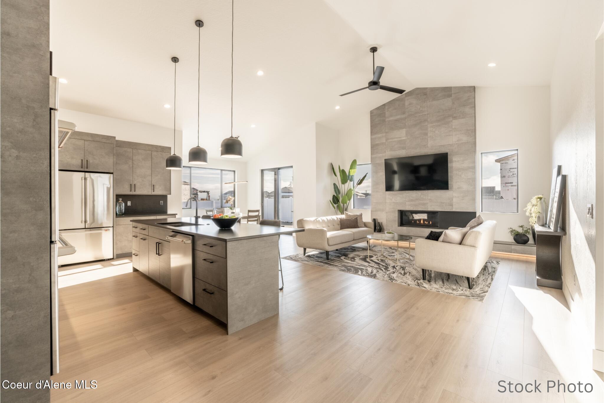 1243 E SLEEPING DEER AVE, Hayden