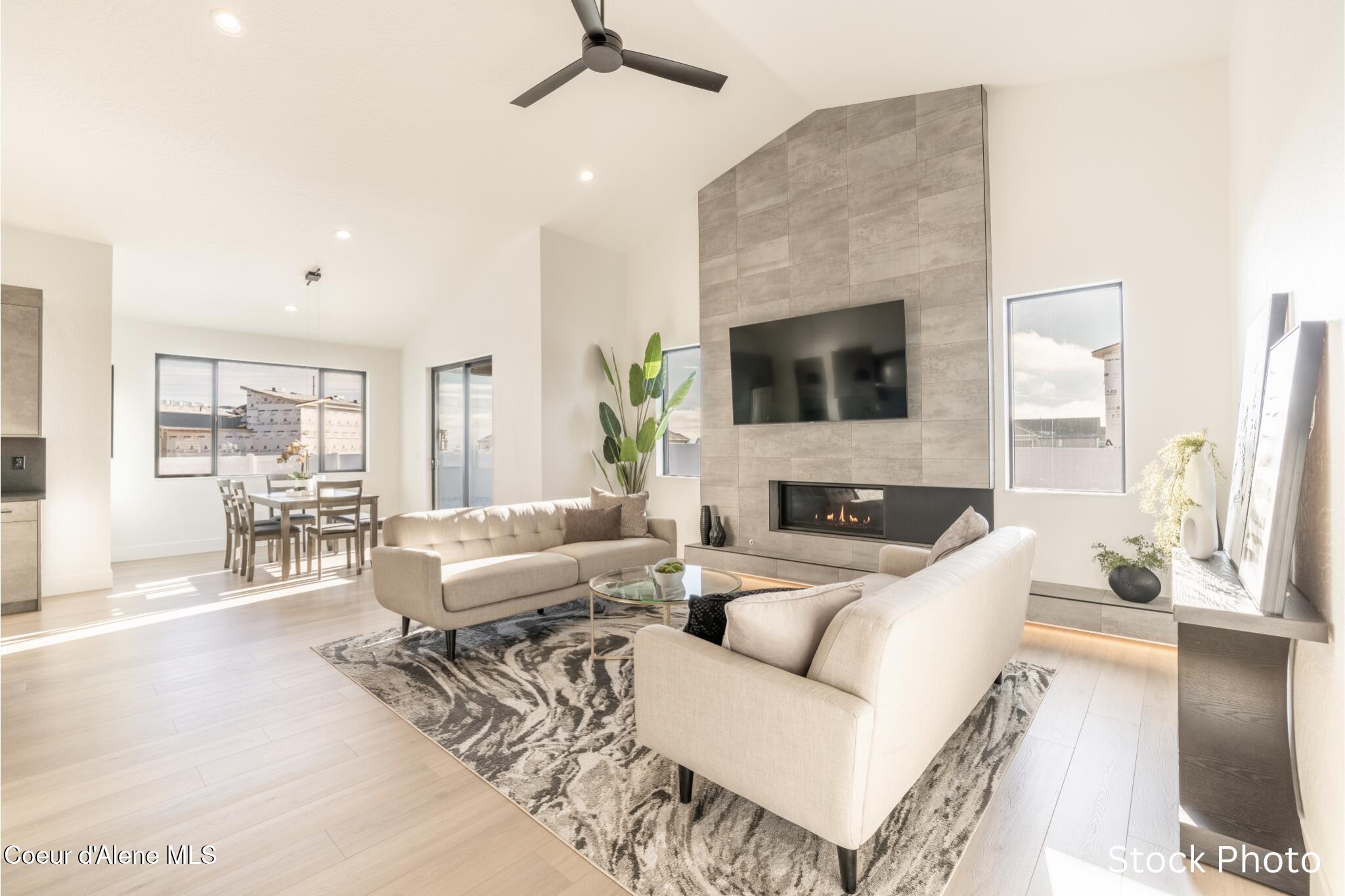 1243 E SLEEPING DEER AVE, Hayden