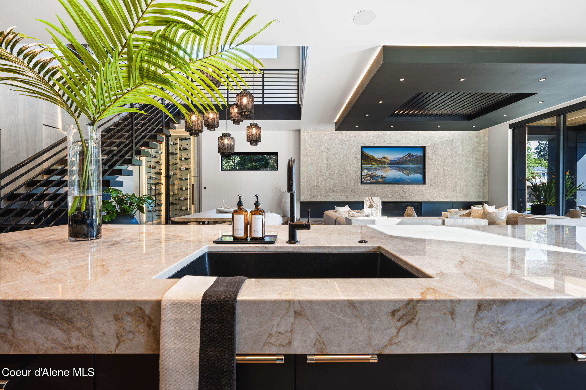 809 E SHERMAN AVE, Coeur d'Alene