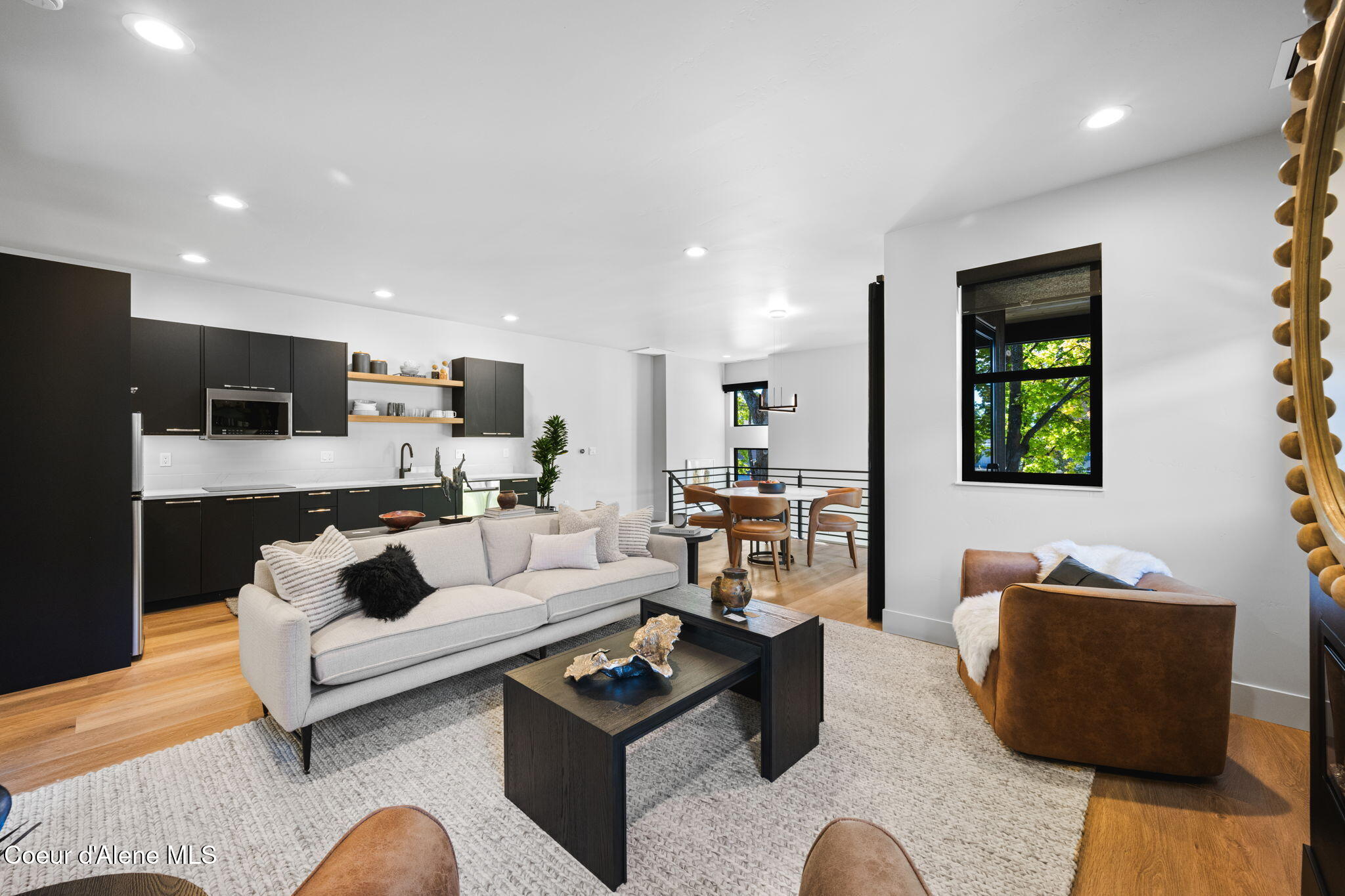 809 E SHERMAN AVE, Coeur d'Alene