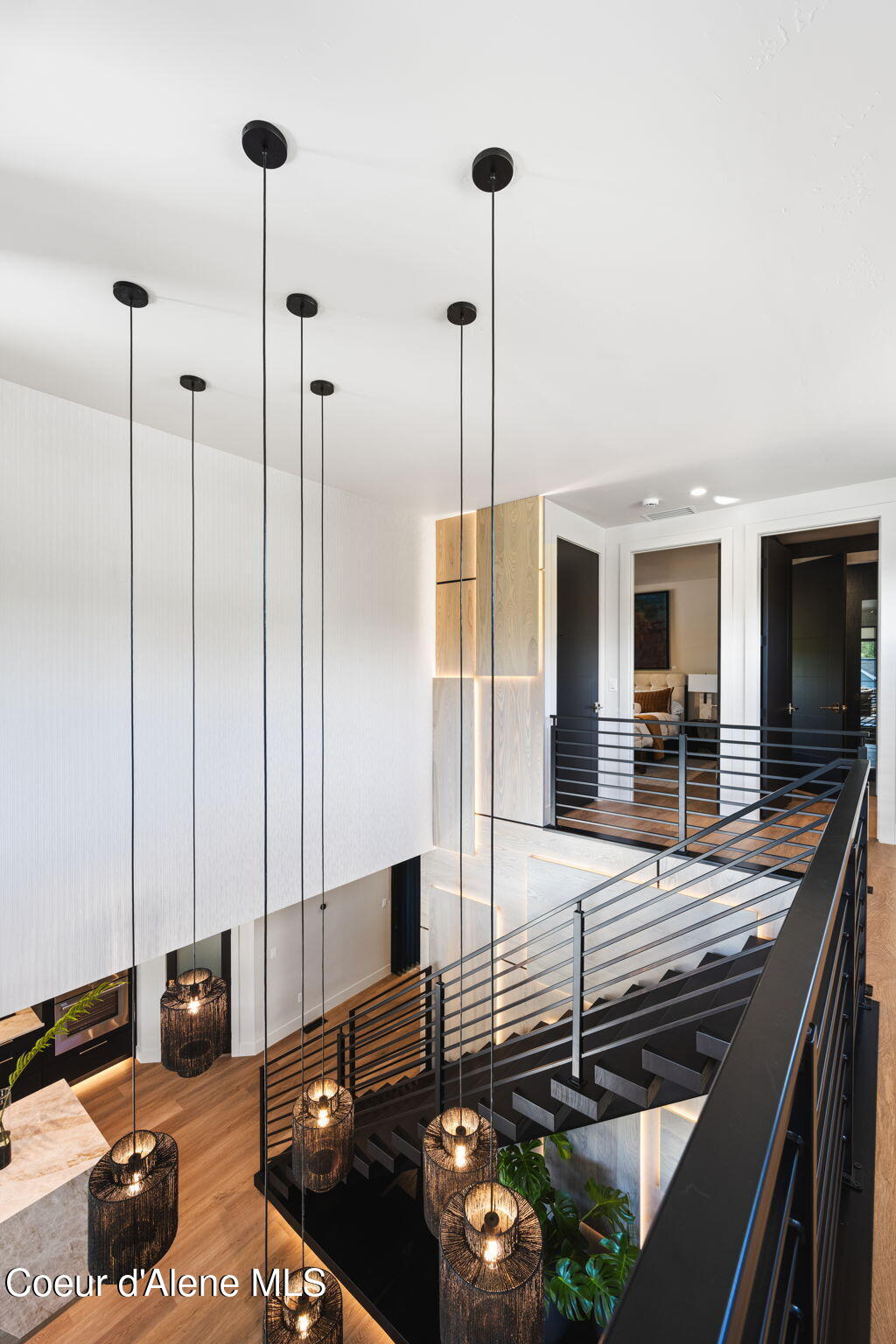 809 E SHERMAN AVE, Coeur d'Alene