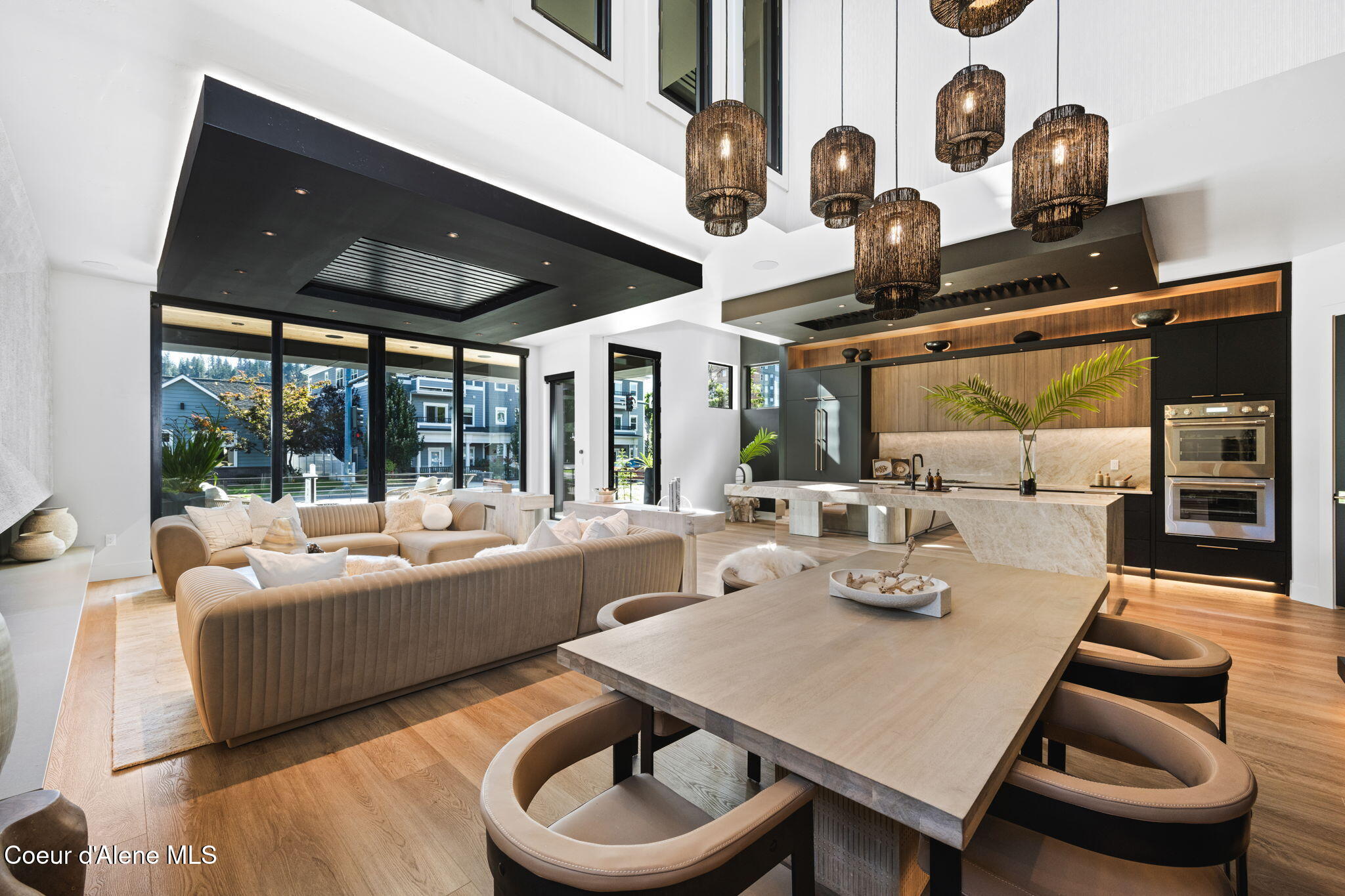 809 E SHERMAN AVE, Coeur d'Alene