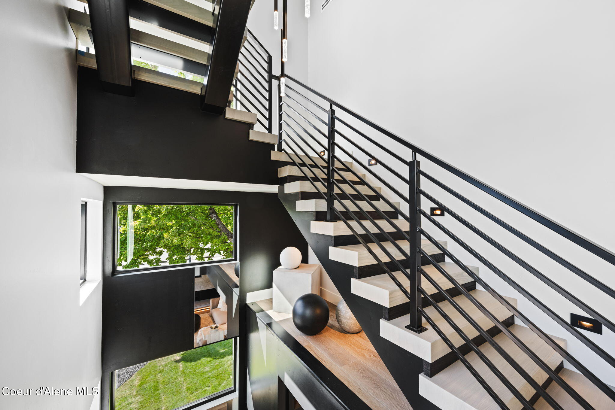 809 E SHERMAN AVE, Coeur d'Alene