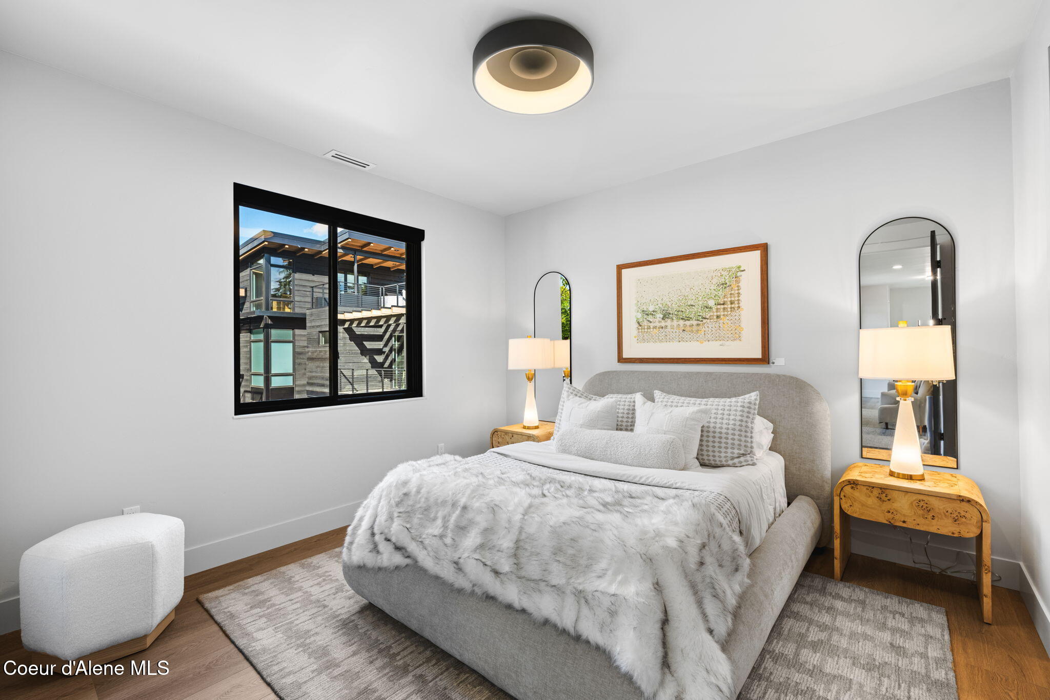 809 E SHERMAN AVE, Coeur d'Alene