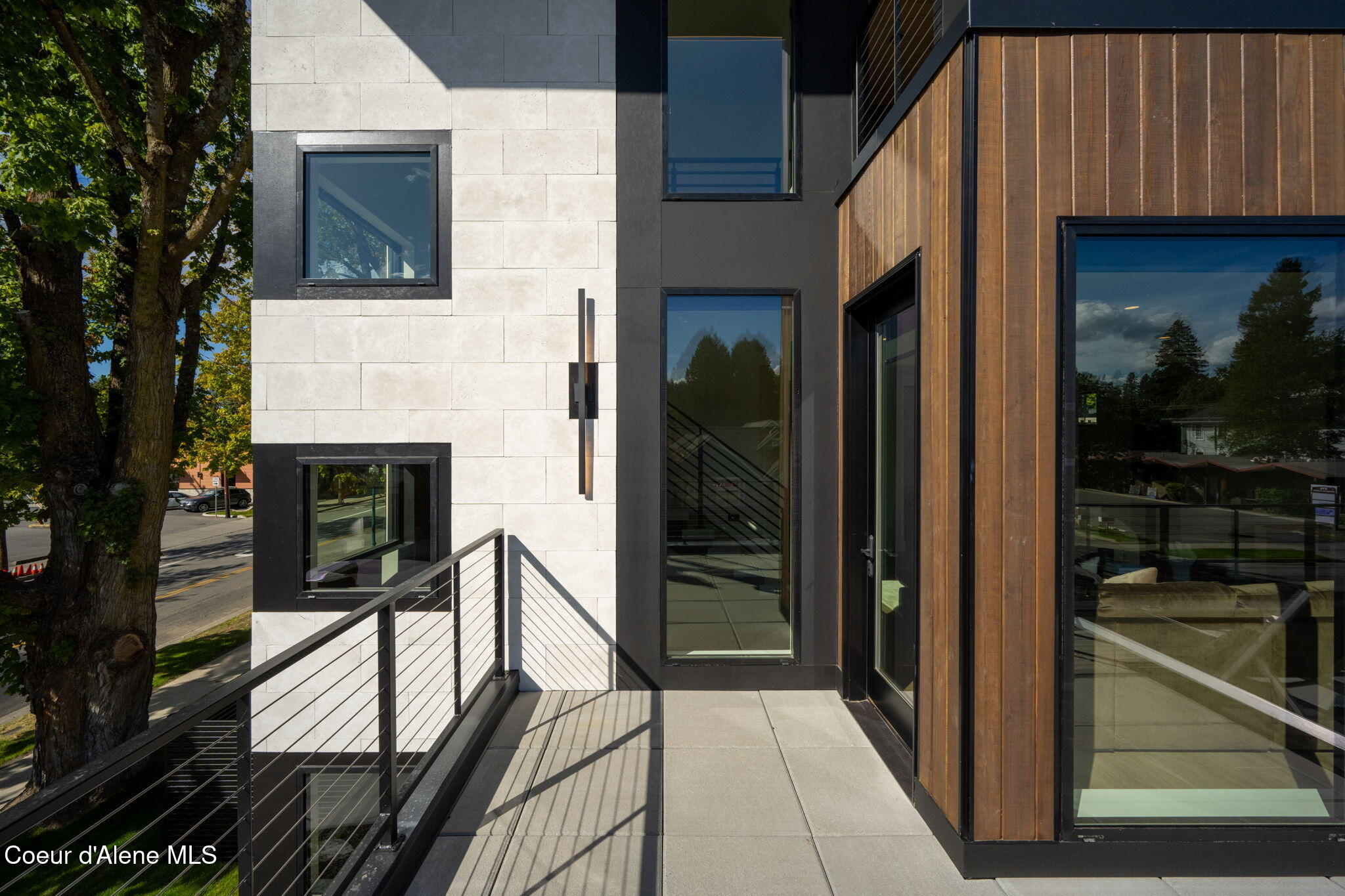 809 E SHERMAN AVE, Coeur d'Alene