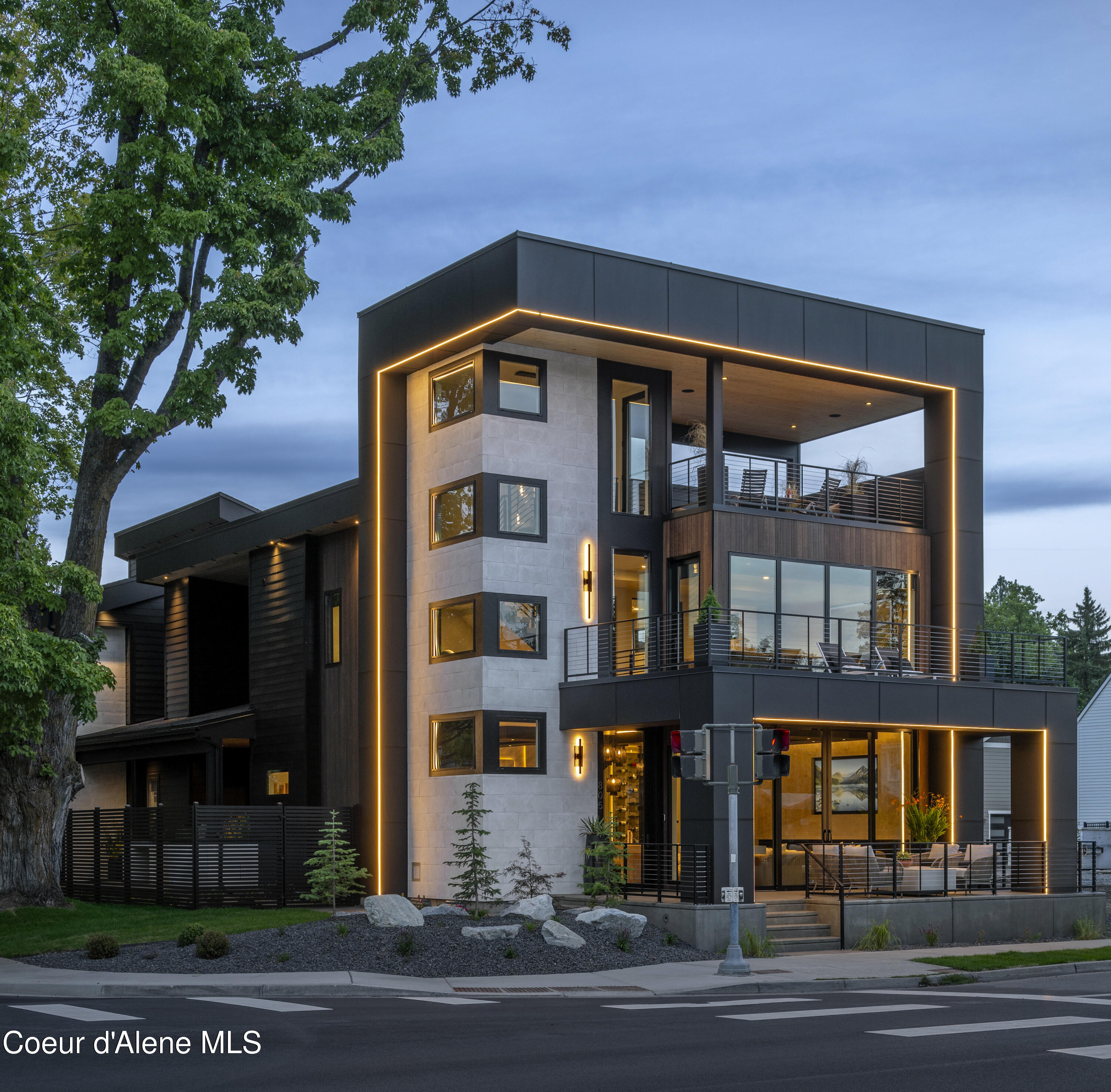 809 E SHERMAN AVE, Coeur d'Alene