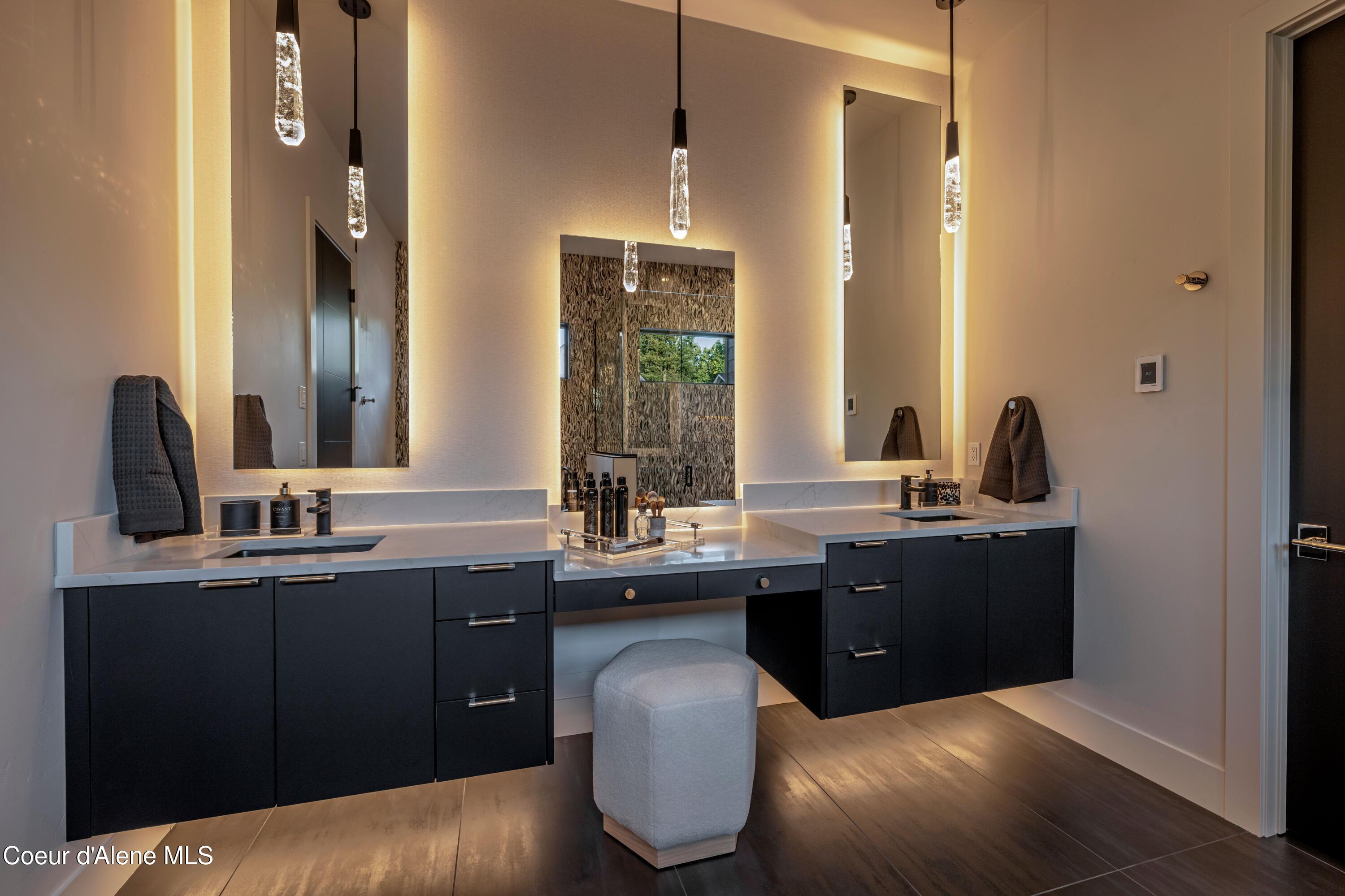 809 E SHERMAN AVE, Coeur d'Alene