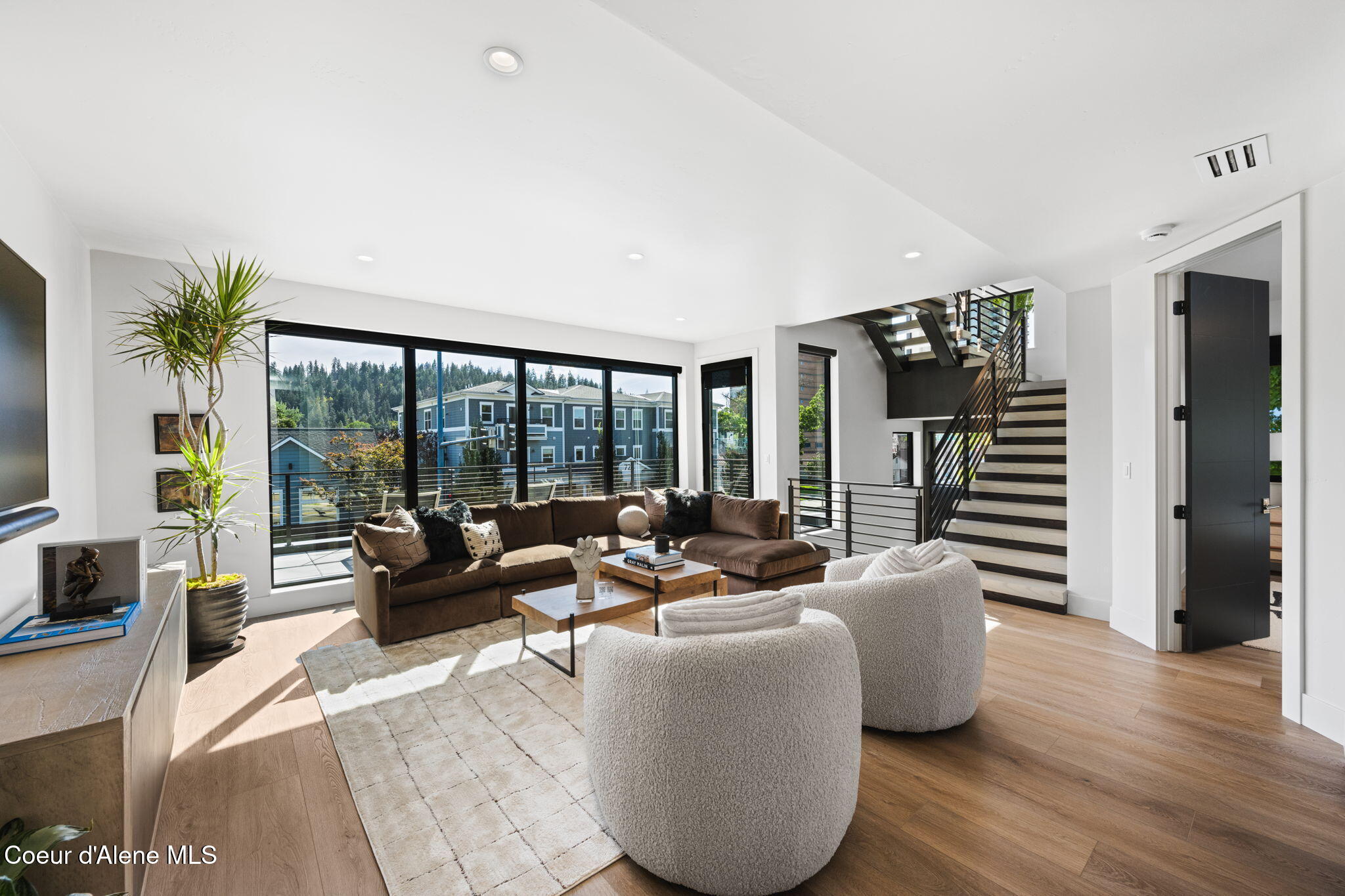 809 E SHERMAN AVE, Coeur d'Alene