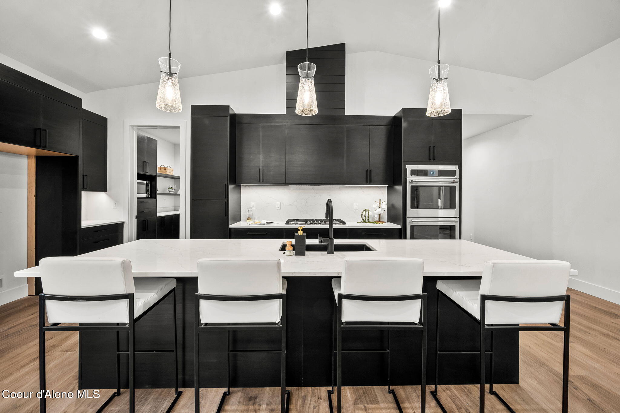 1215 E SLEEPING DEER AVE