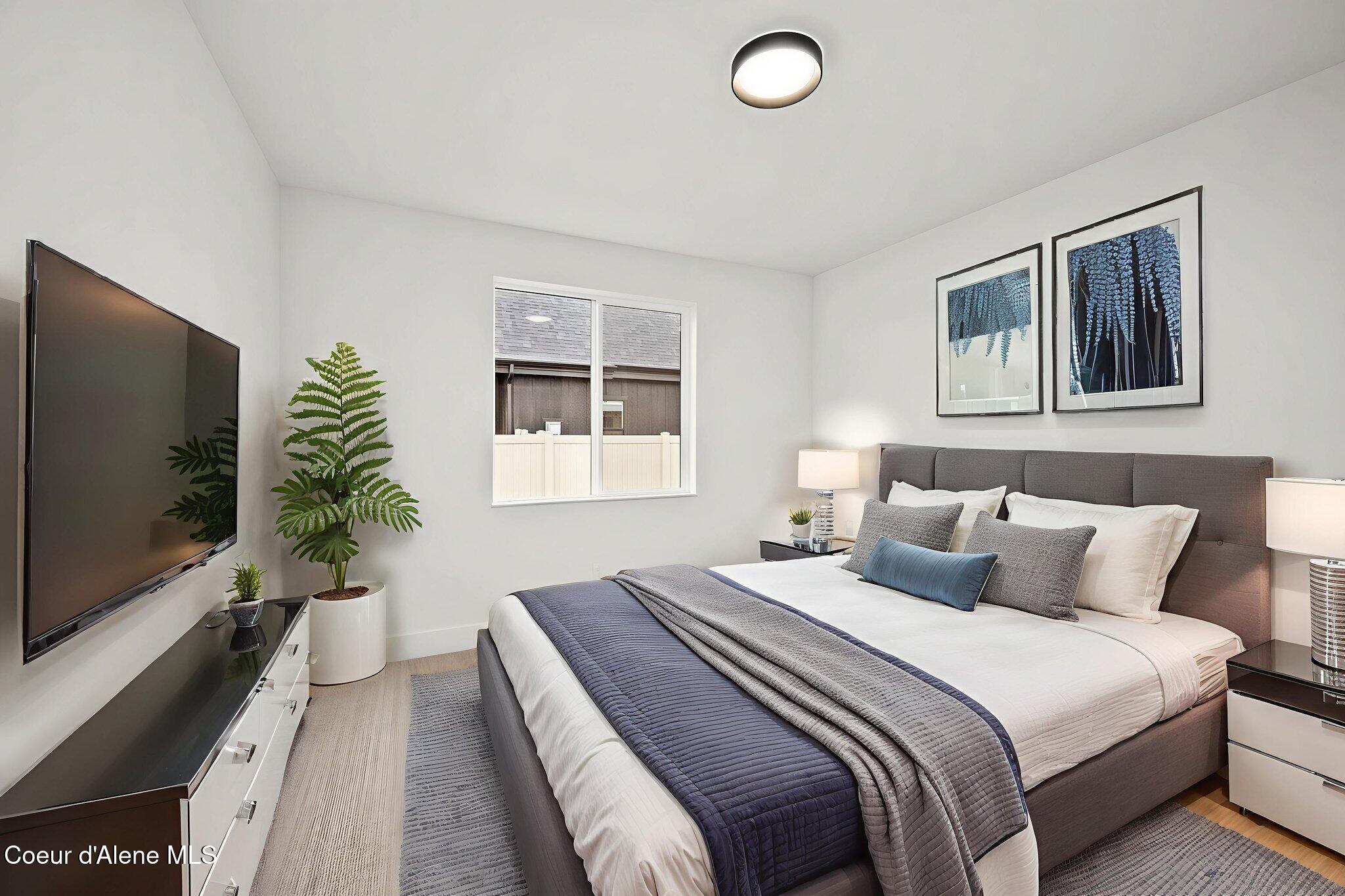 1215 E SLEEPING DEER AVE