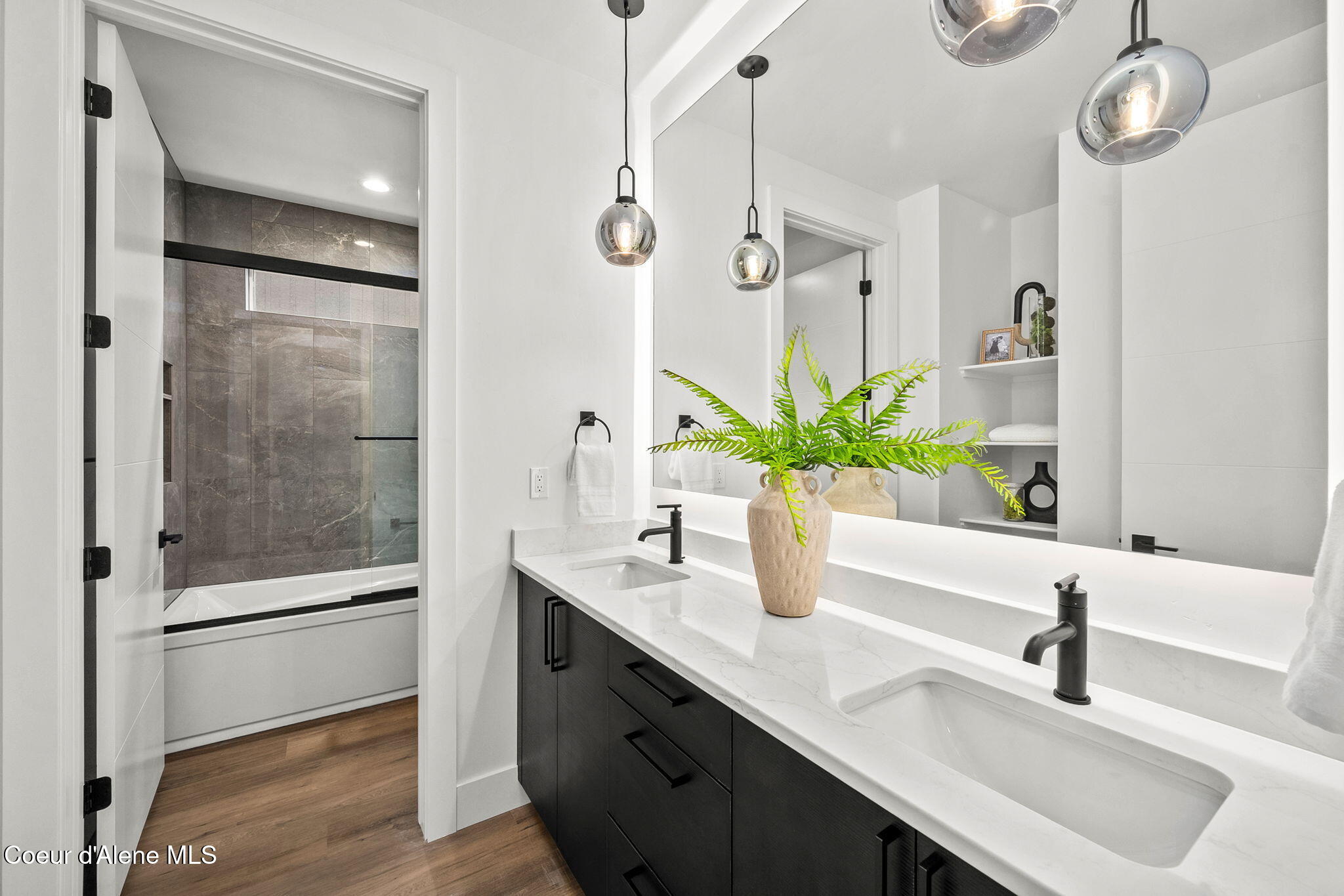 974 E STEEPLE CHASE RD