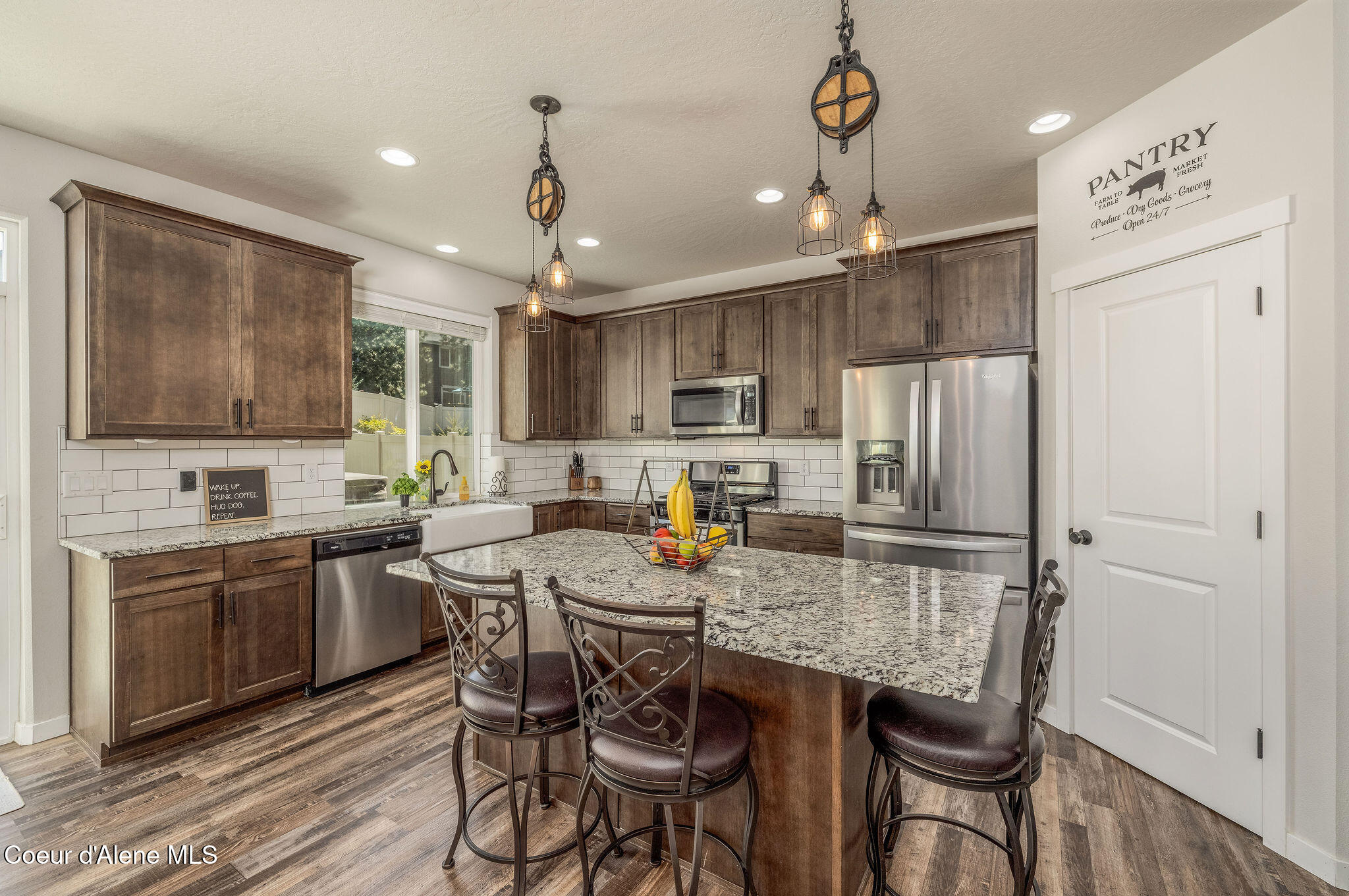 7028 N MADELLAINE DR